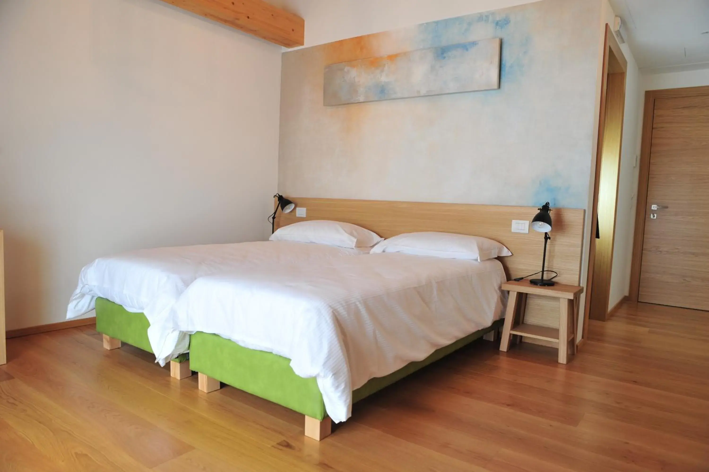 Large Twin Room - single occupancy in NUOVA FILANDA Rooms and More Large Twin Room - single occupancy in NUOVA FILANDA Rooms and More