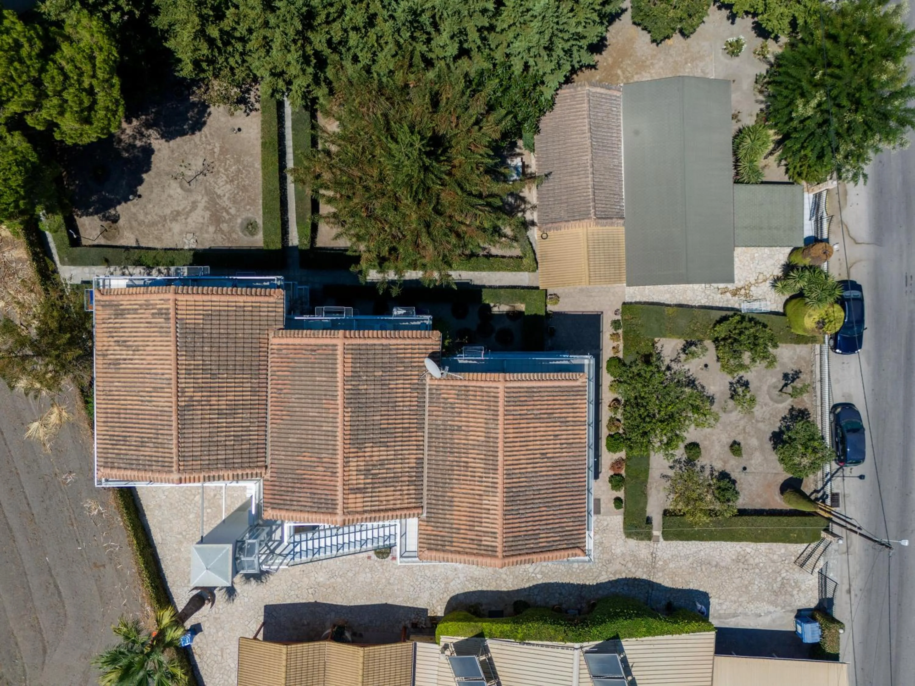 Property building in Pettas Apartments