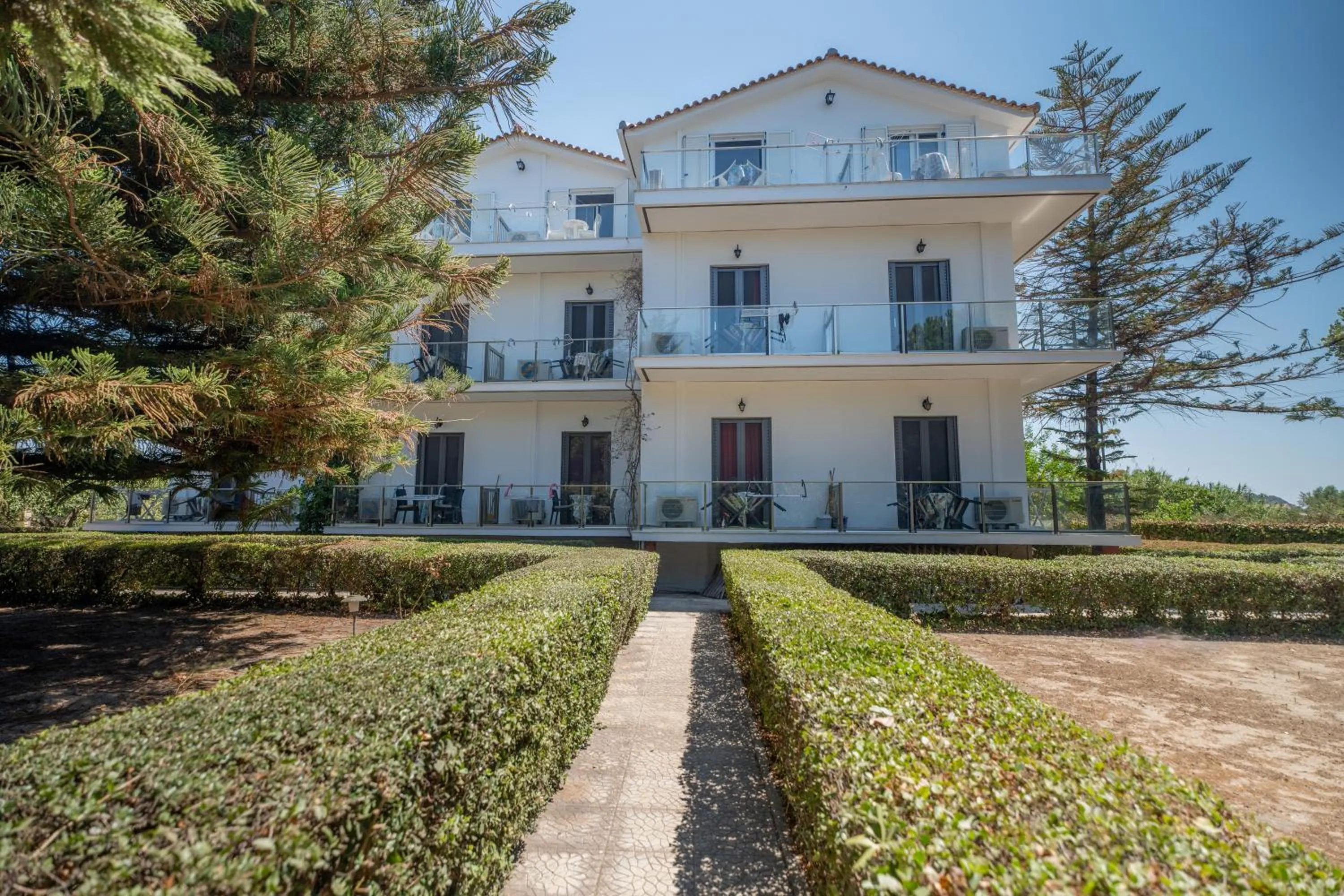 Property building in Pettas Apartments