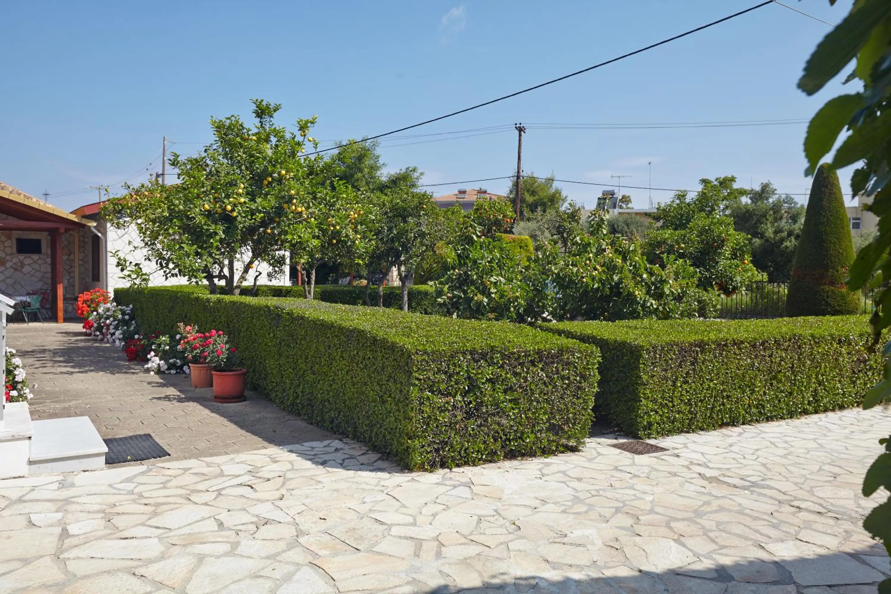 Garden in Pettas Apartments