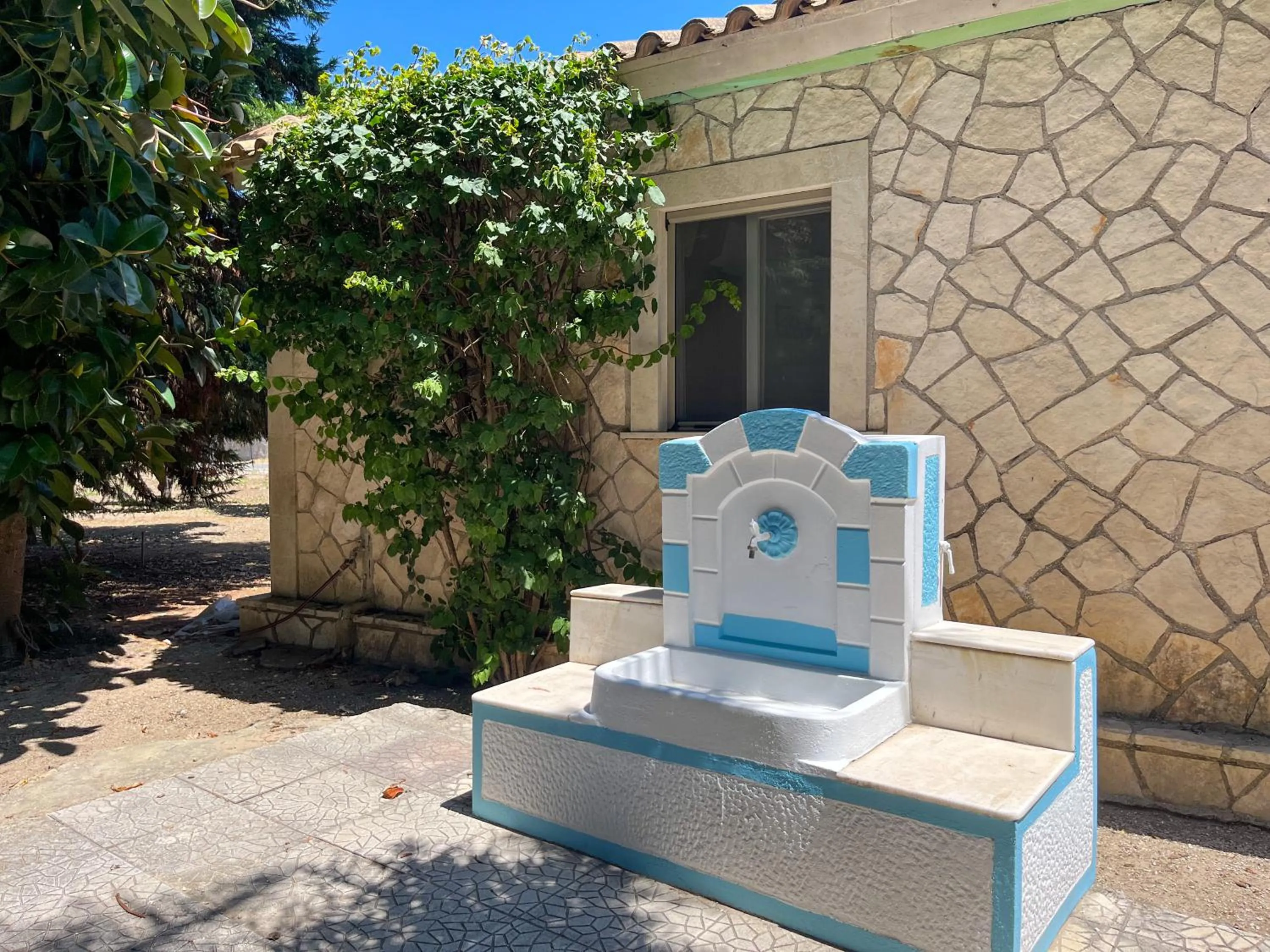 Garden in Pettas Apartments