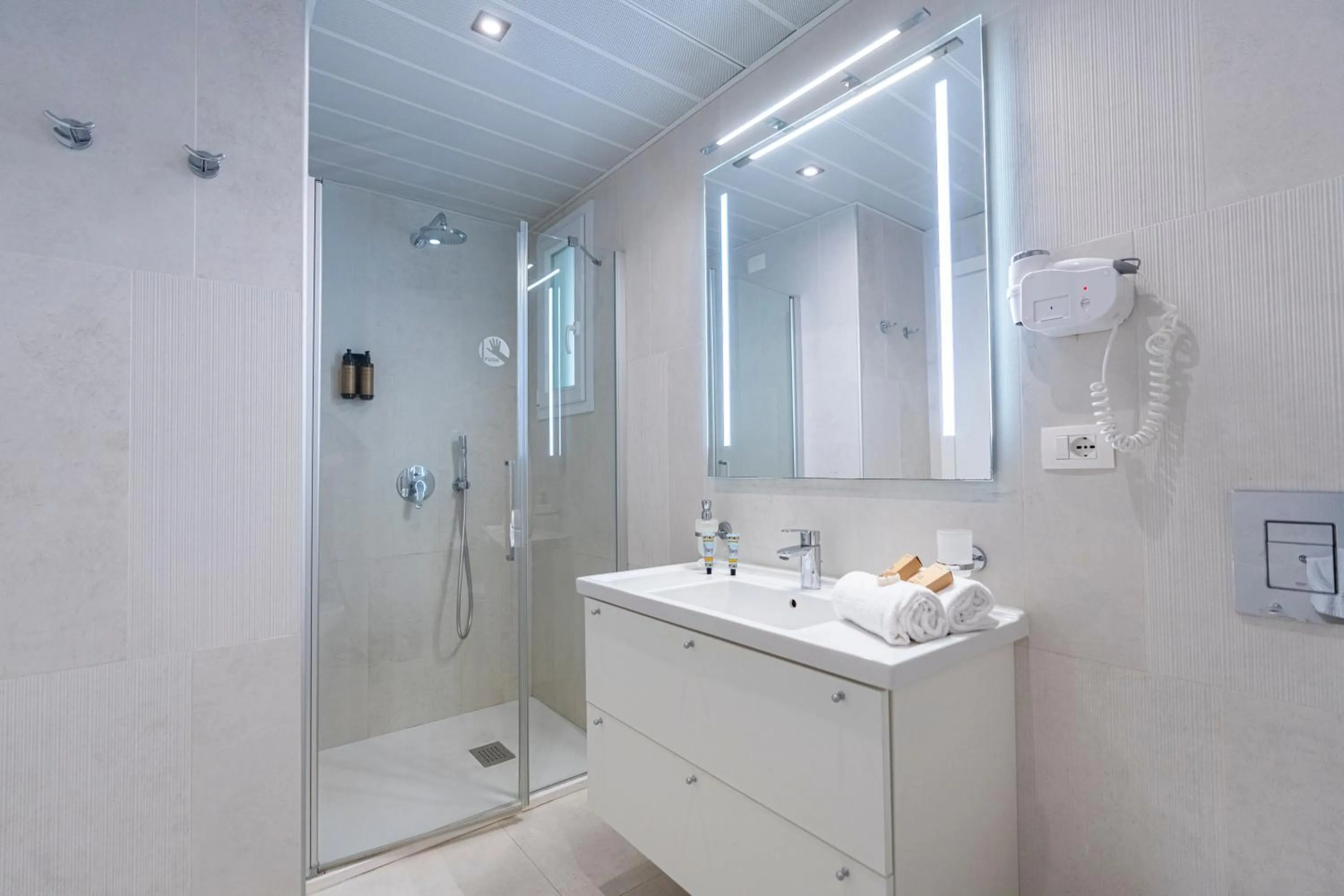 Bathroom in Mangia's Pollina Resort