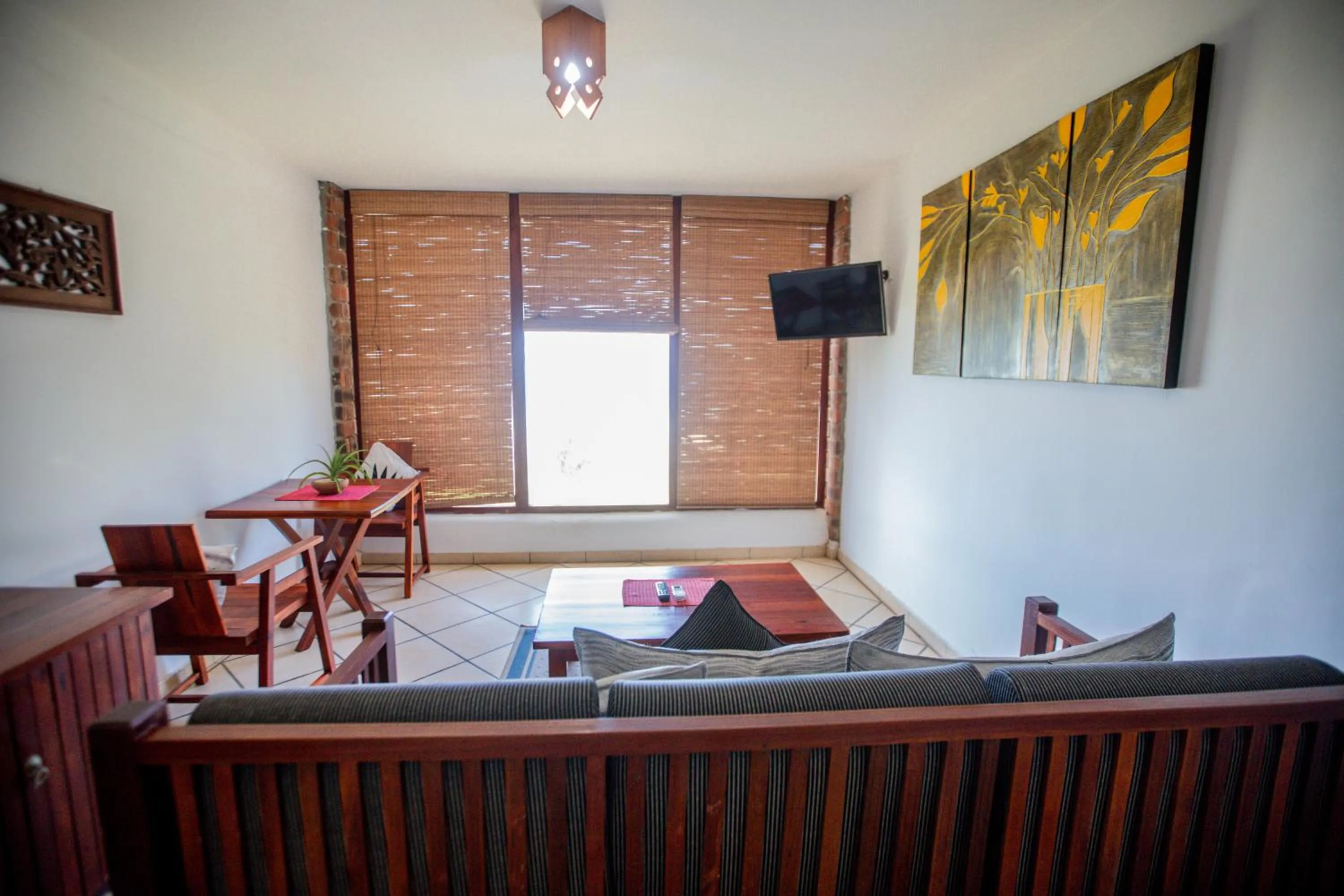 Living room in The Long Beach Resort & Spa