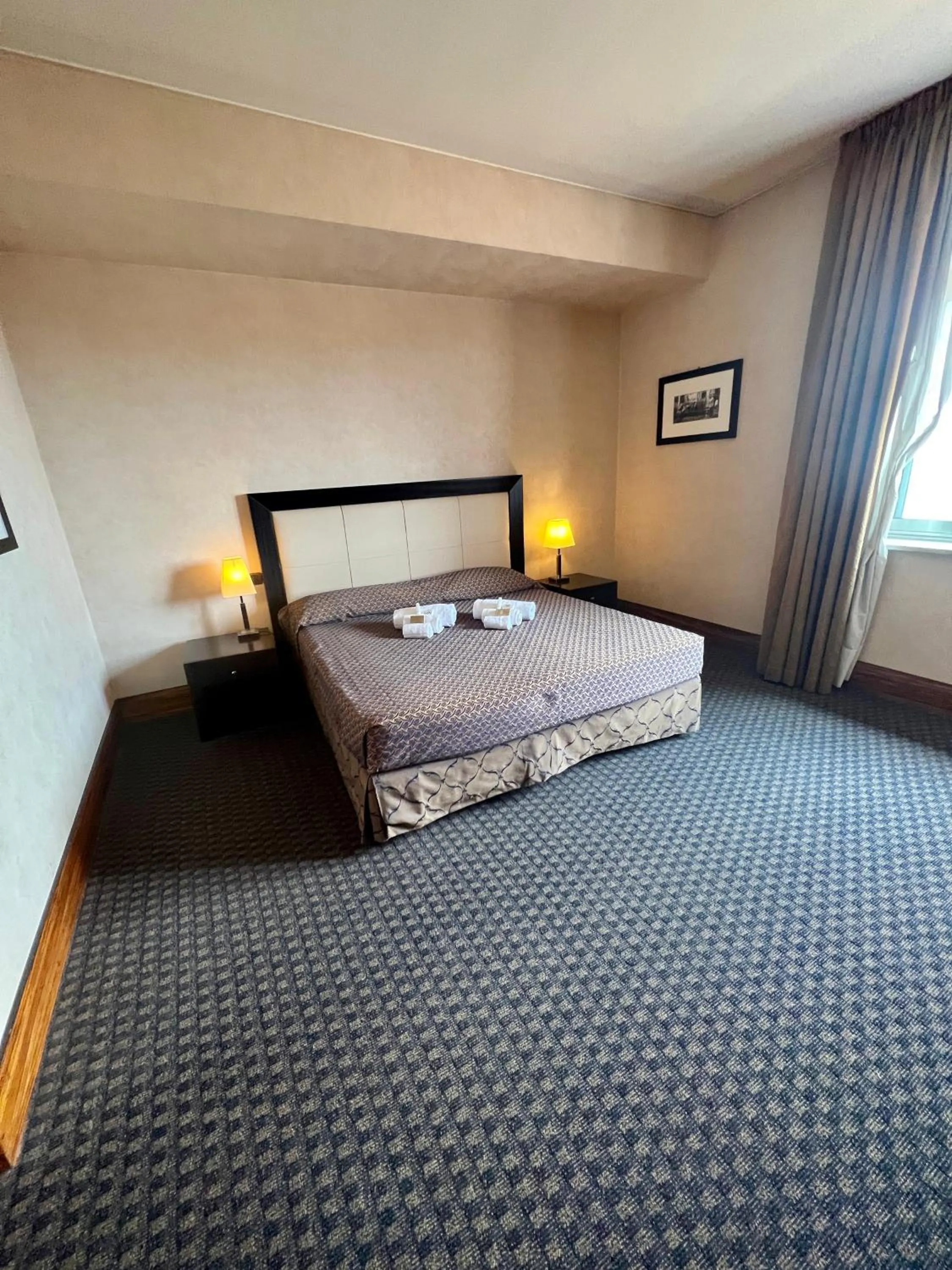 Photo of the whole room, Bed in Hotel La Fenice