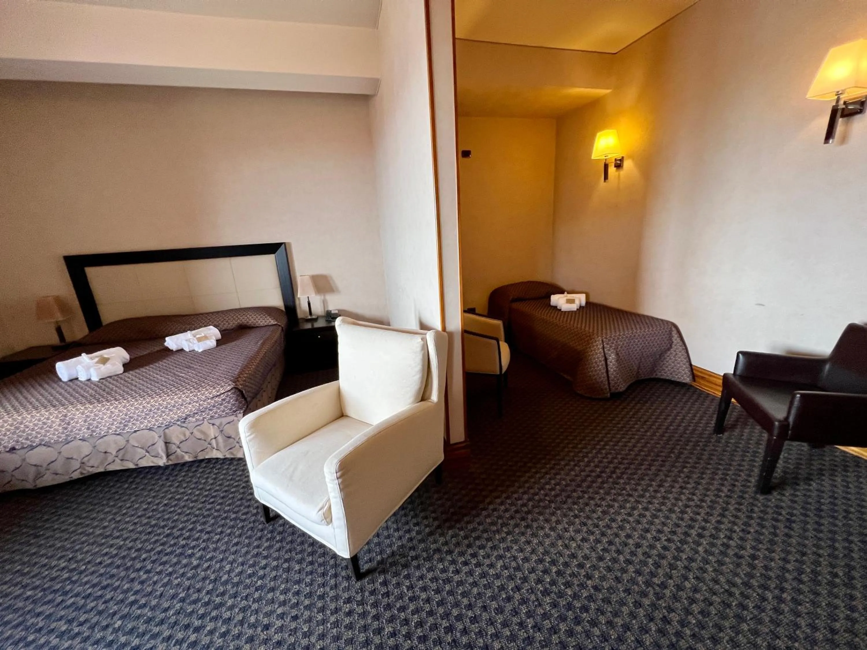 Bedroom, Bed in Hotel La Fenice