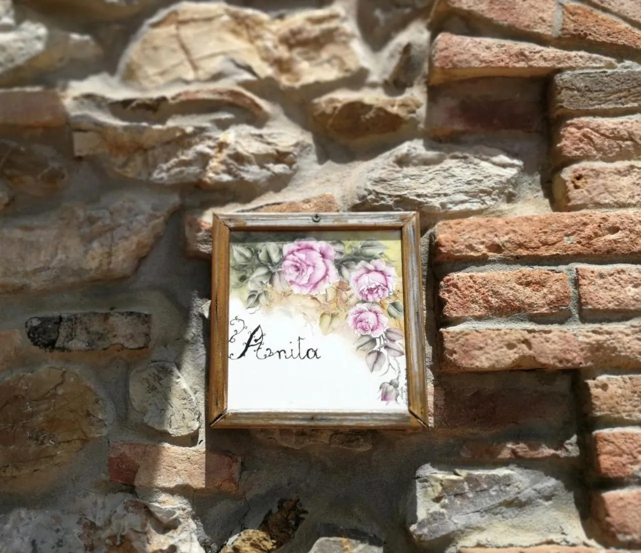 Decorative detail in Dolce Vita