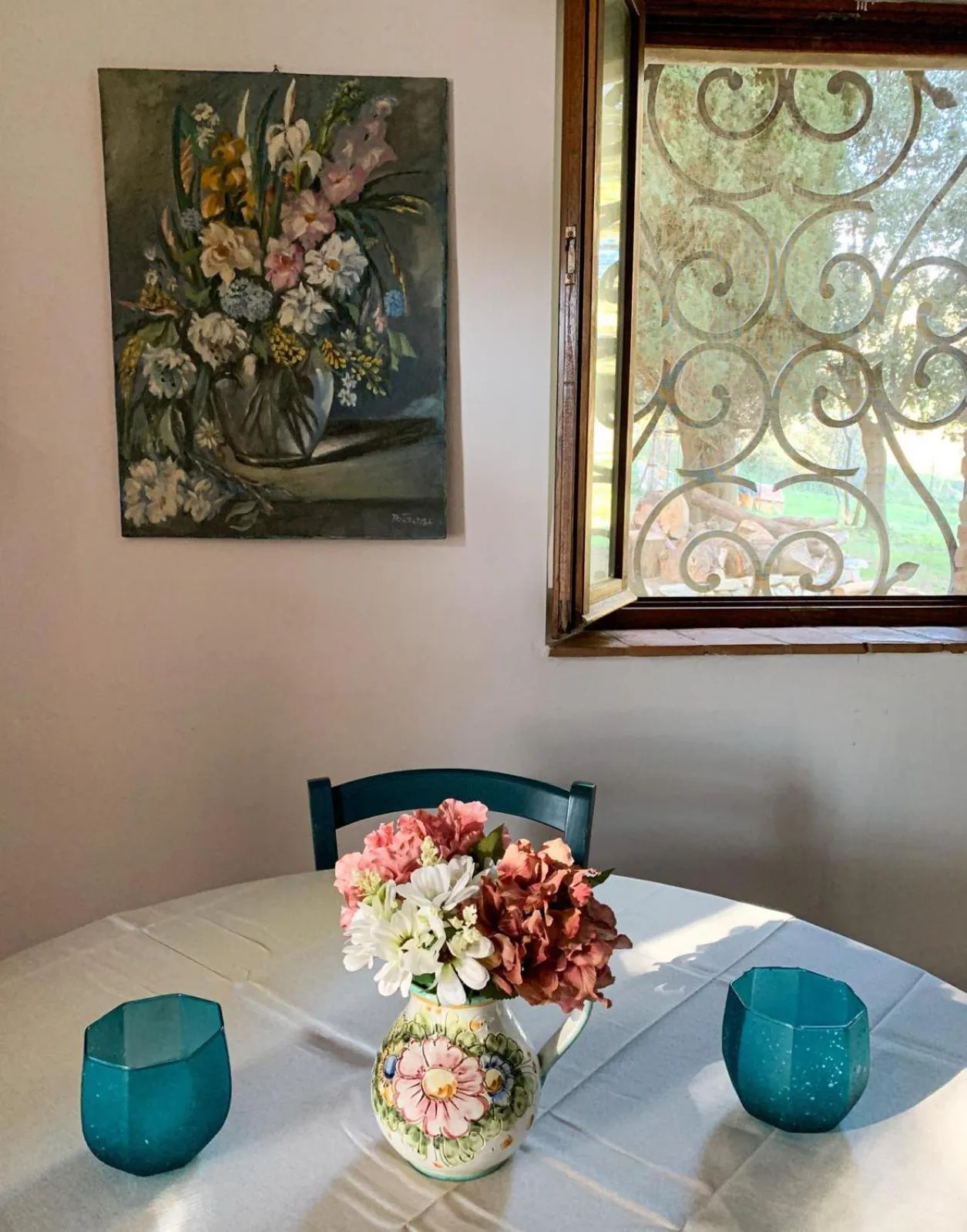 Decorative detail in Dolce Vita