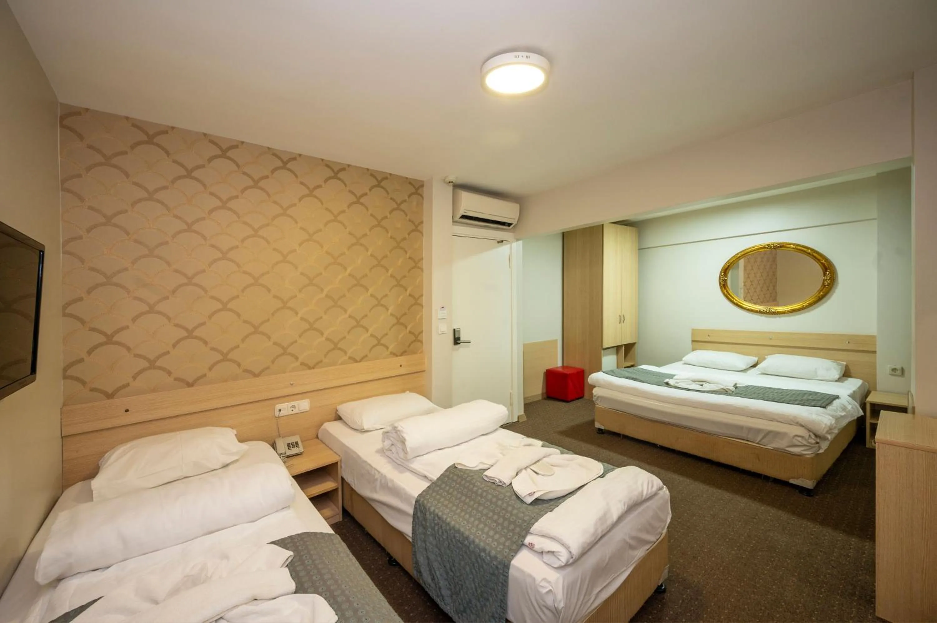 Photo of the whole room, Bed in Hotel Melita