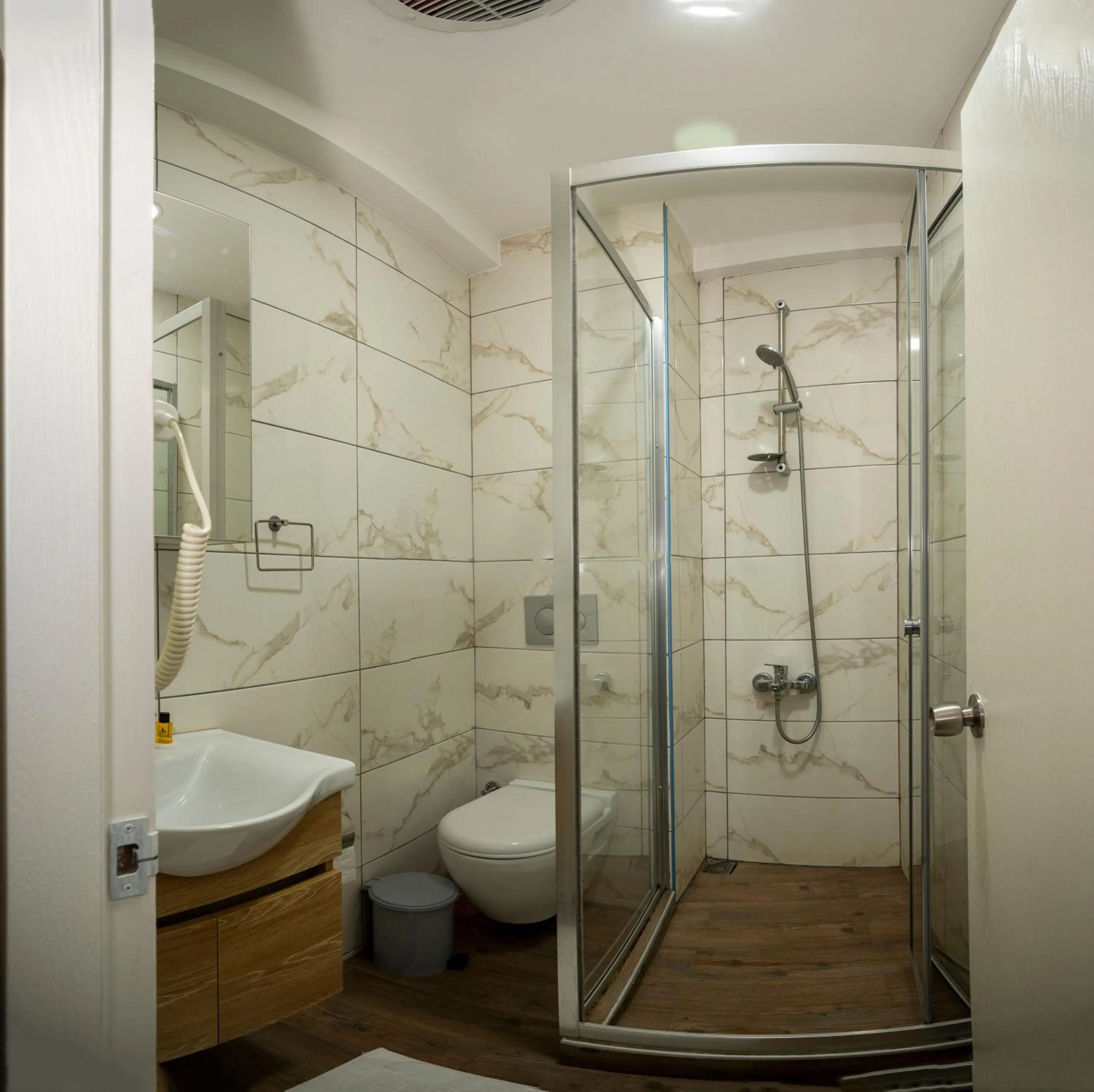 Bathroom in Hotel Melita