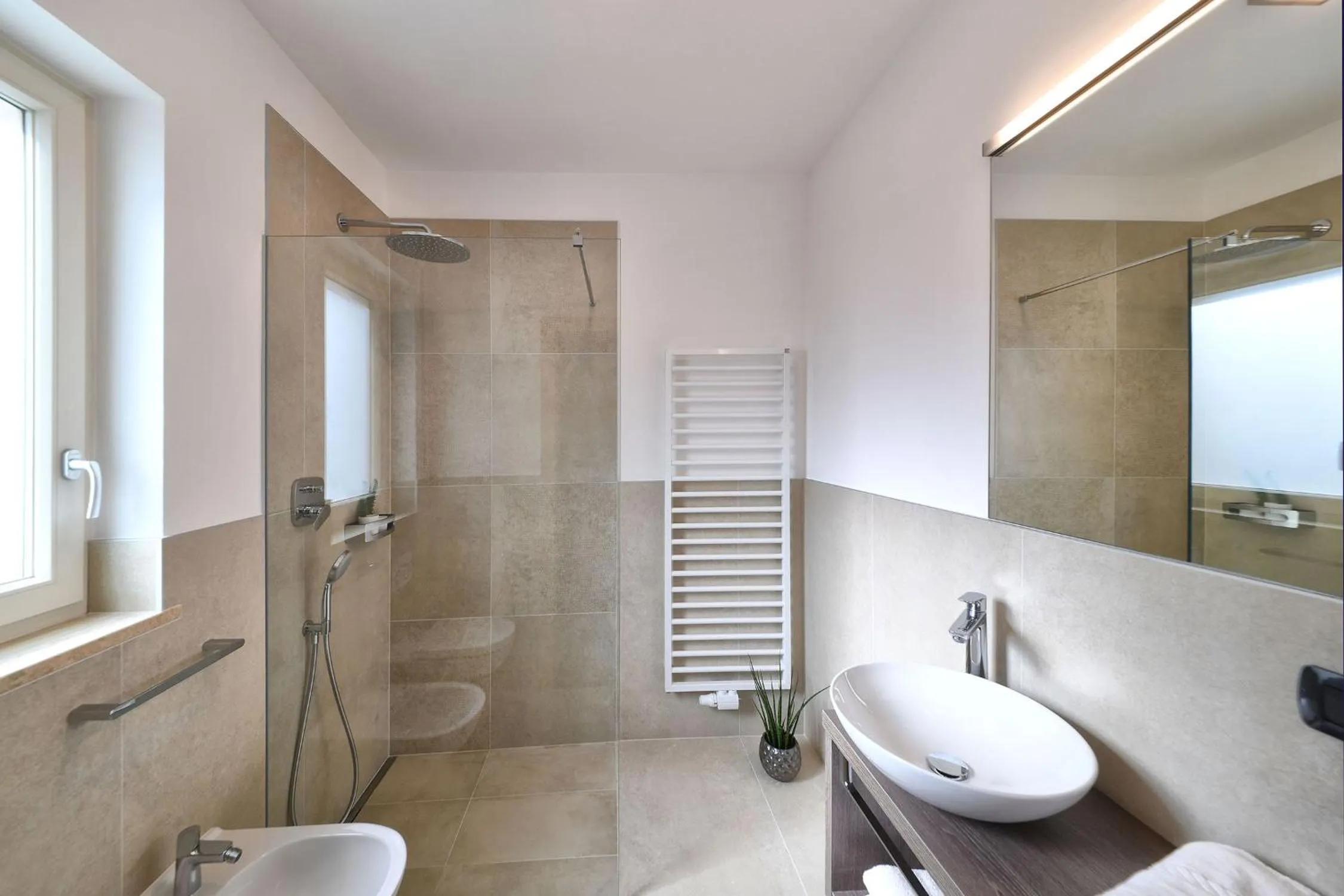 Bathroom in Hotel Das Stachelburg