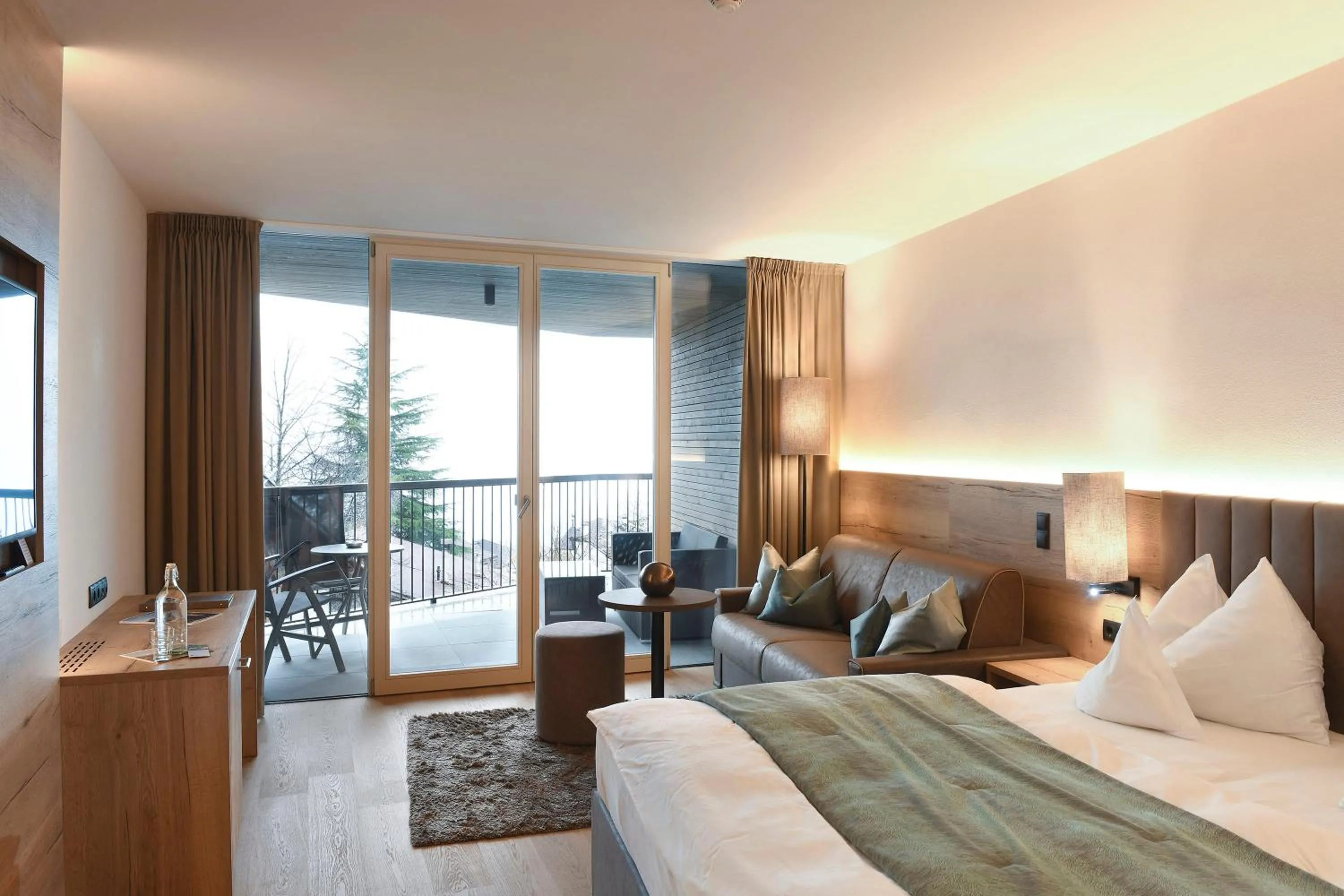 Balcony/Terrace, Bed in Hotel Das Stachelburg