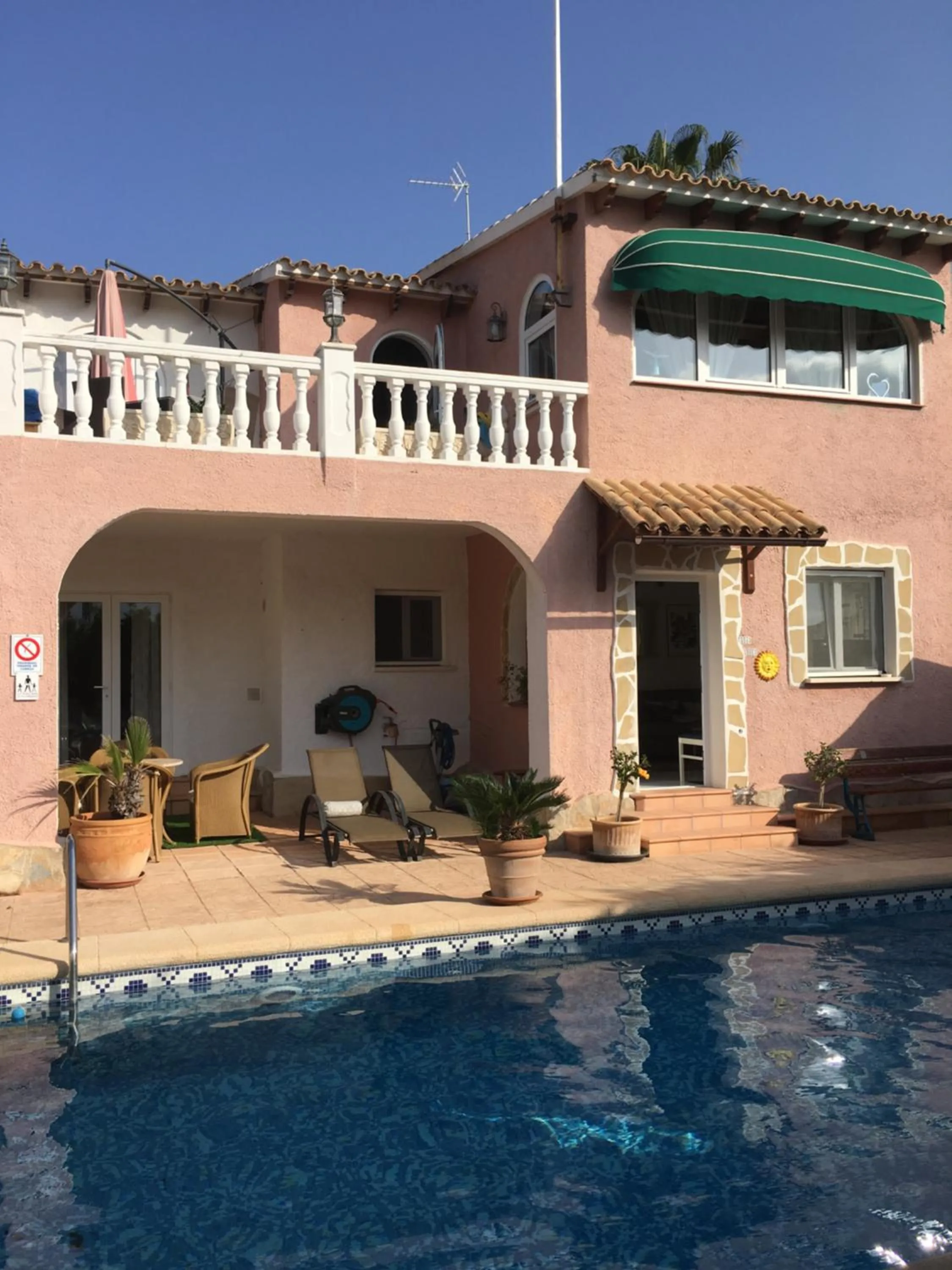 Facade/entrance in Casa tres coronas-Annexet