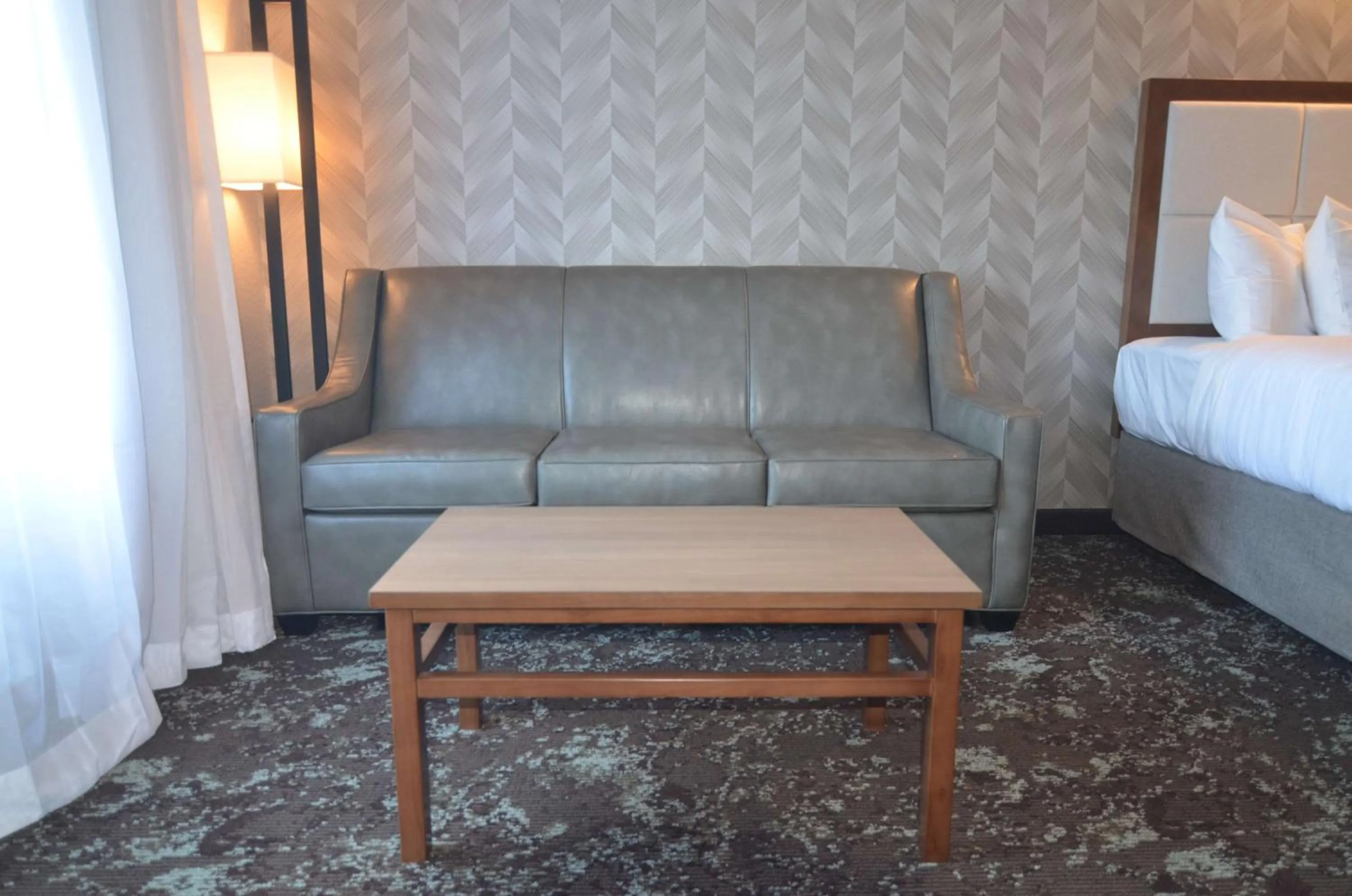 Bedroom, Bed in Best Western Premier Ankeny Hotel