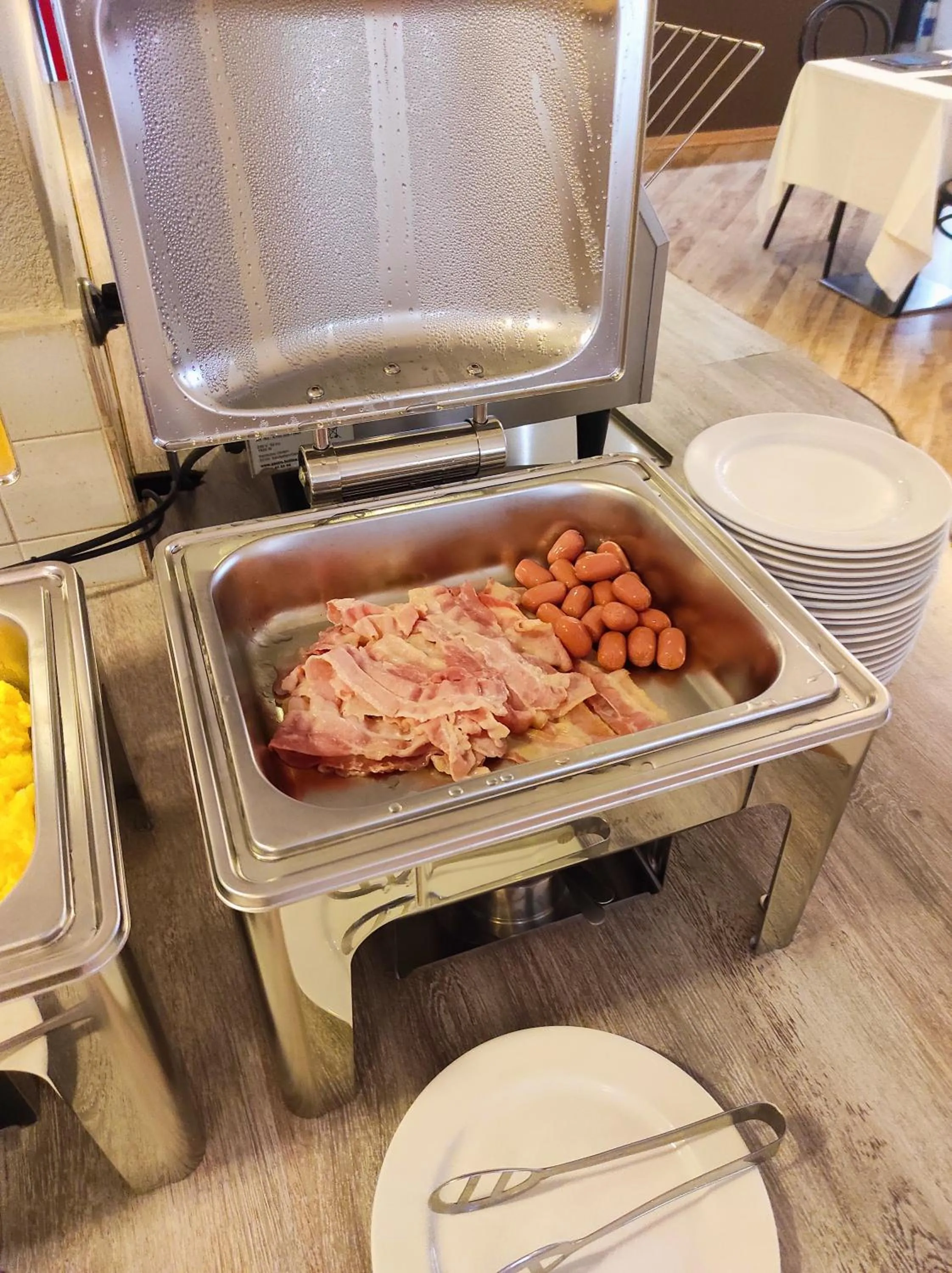 Breakfast in Hotel Bacco Rooms and Breakfast