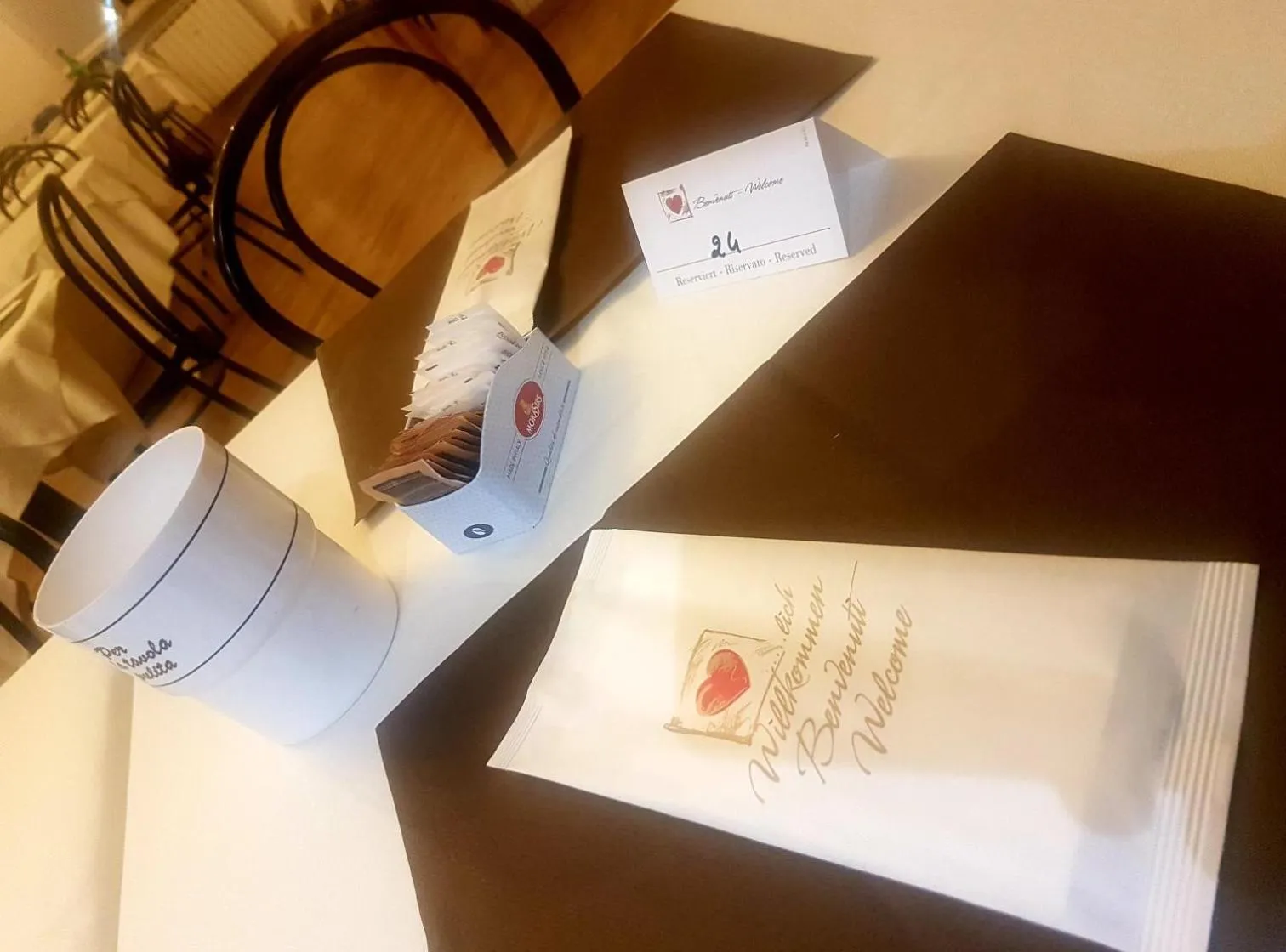 Restaurant/places to eat in Hotel Bacco Rooms and Breakfast