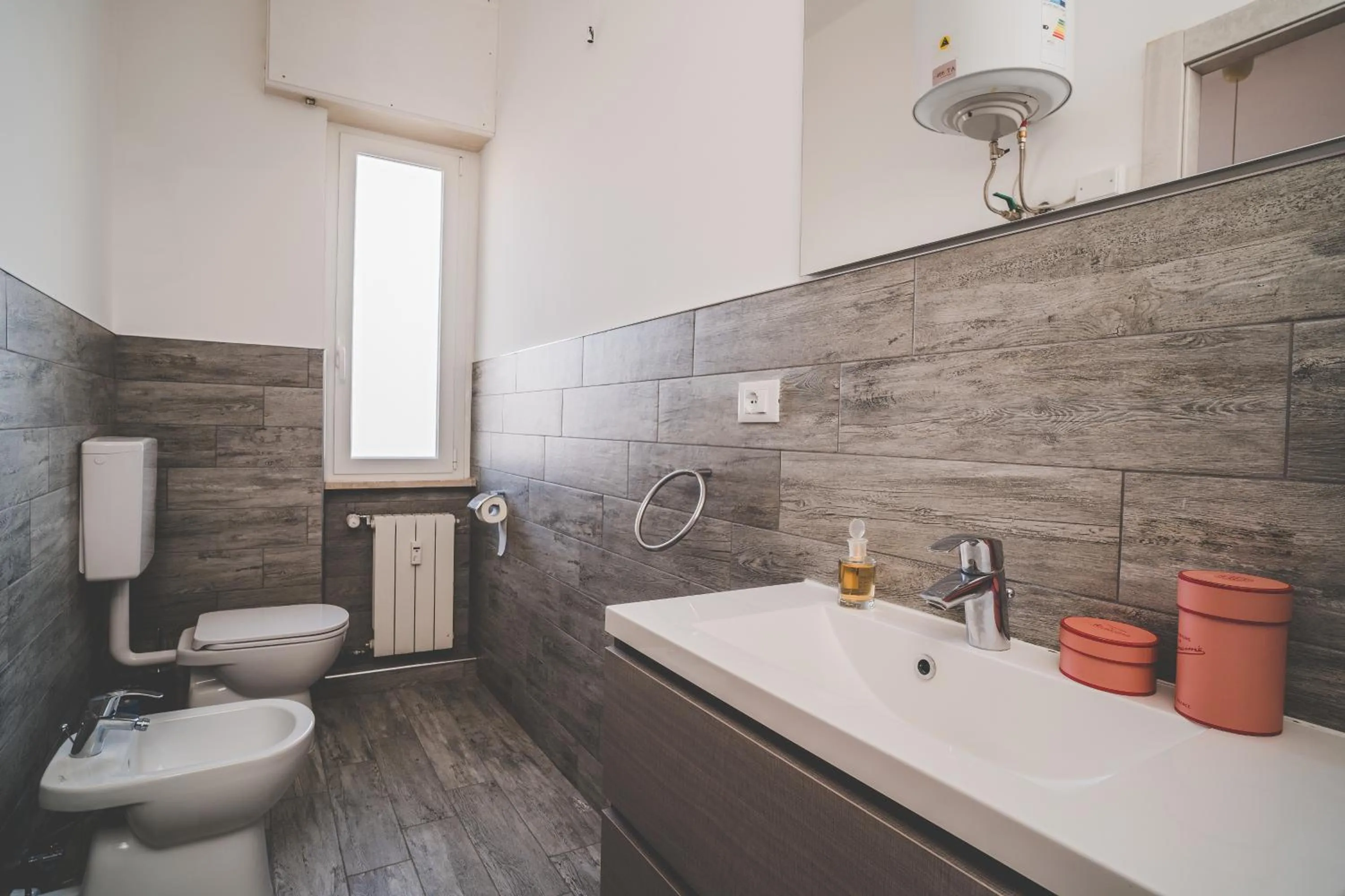 Toilet in Hotel Bacco Rooms and Breakfast