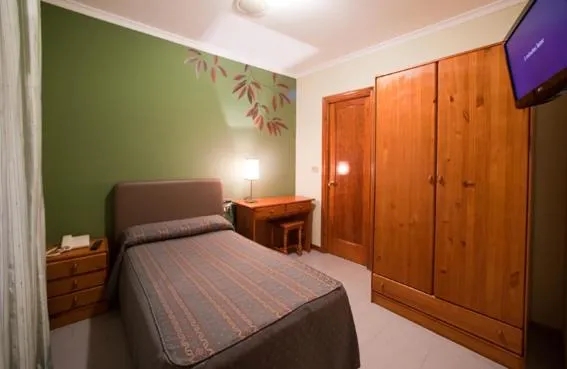 Photo of the whole room, Bed in Hostal Restaurante Terra Chá