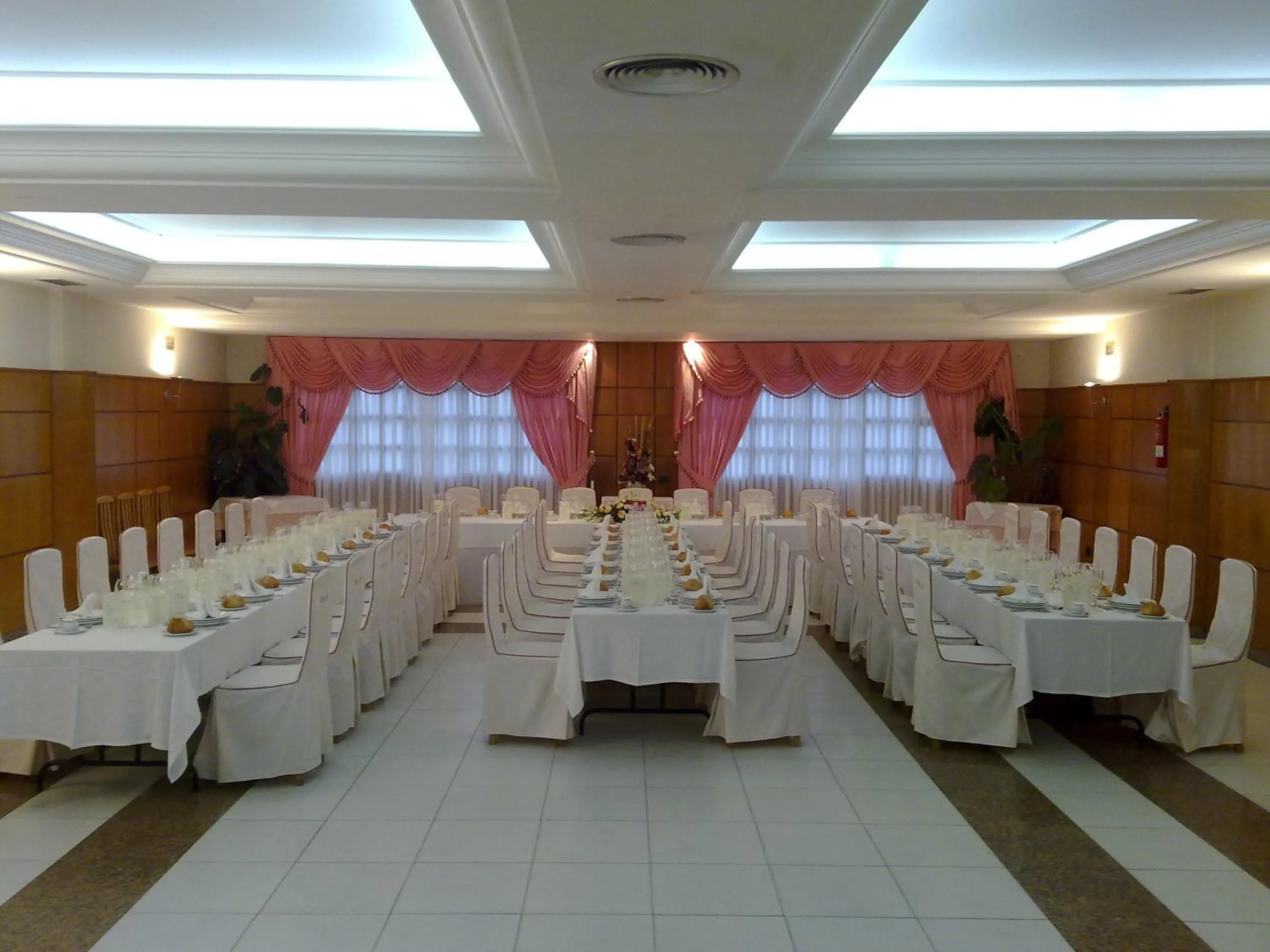 Restaurant/places to eat in Hostal Restaurante Terra Chá