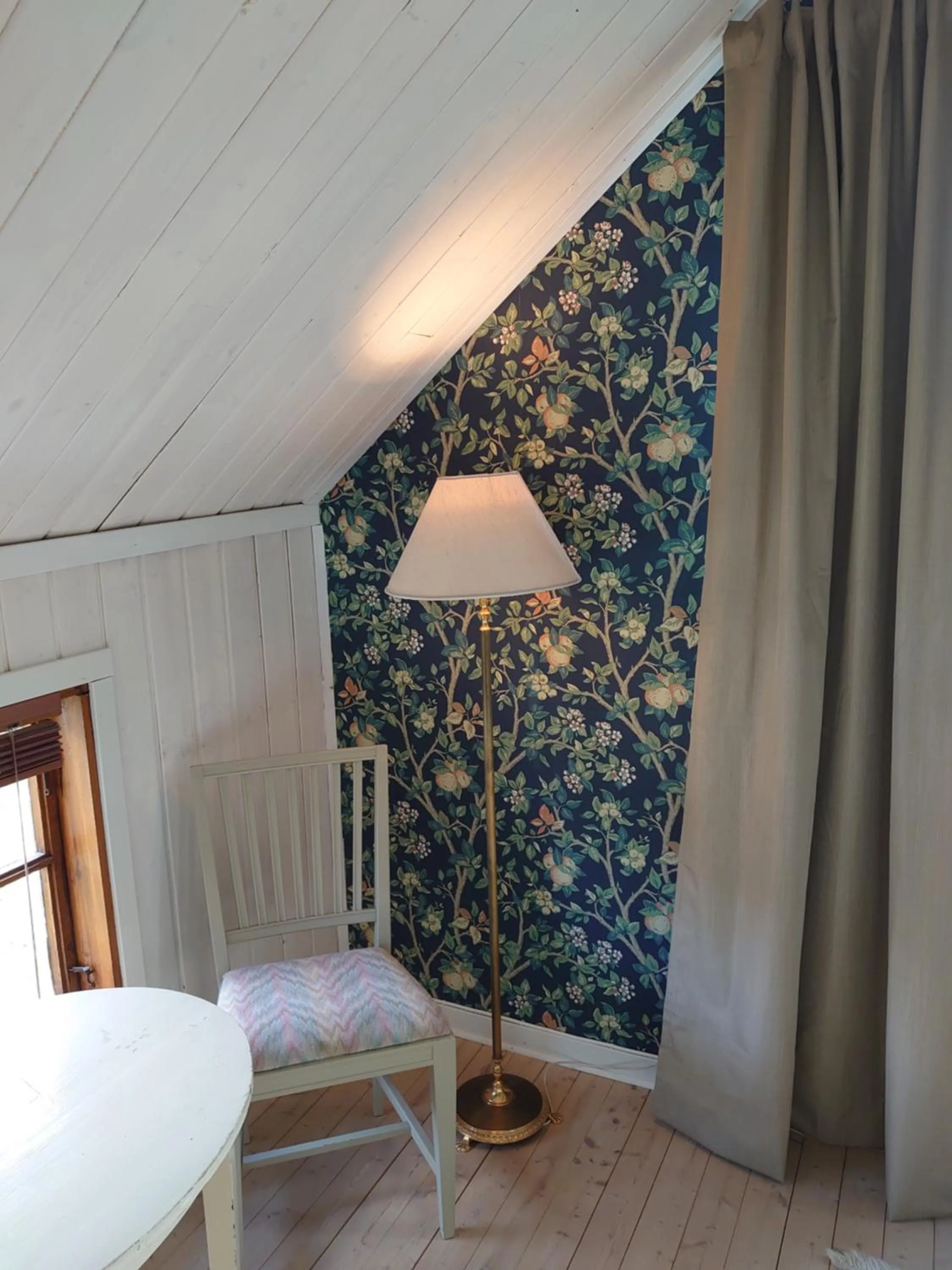 Balcony/Terrace, Bed in Vandrarhemmet Tallbacka/Ängelsberg Hostel