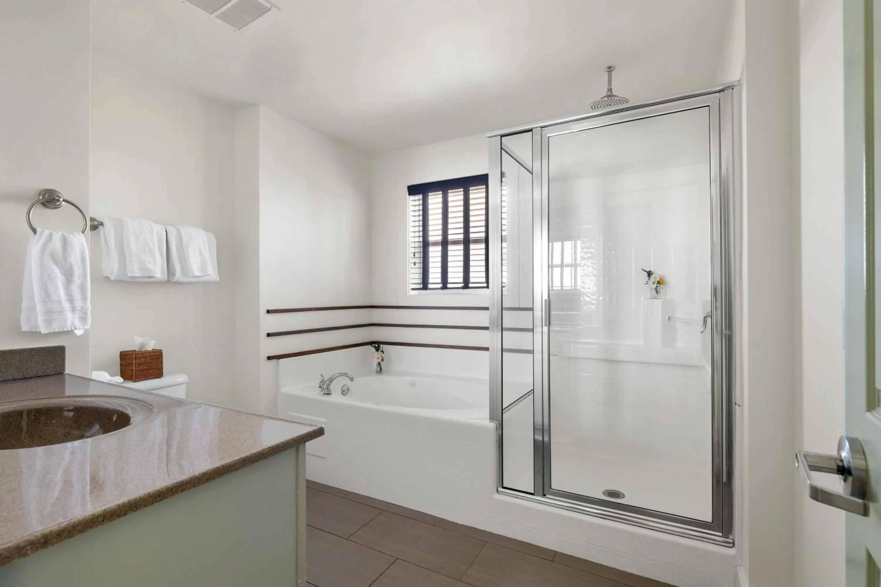 Bathroom in Regatta Inn - Adults Only