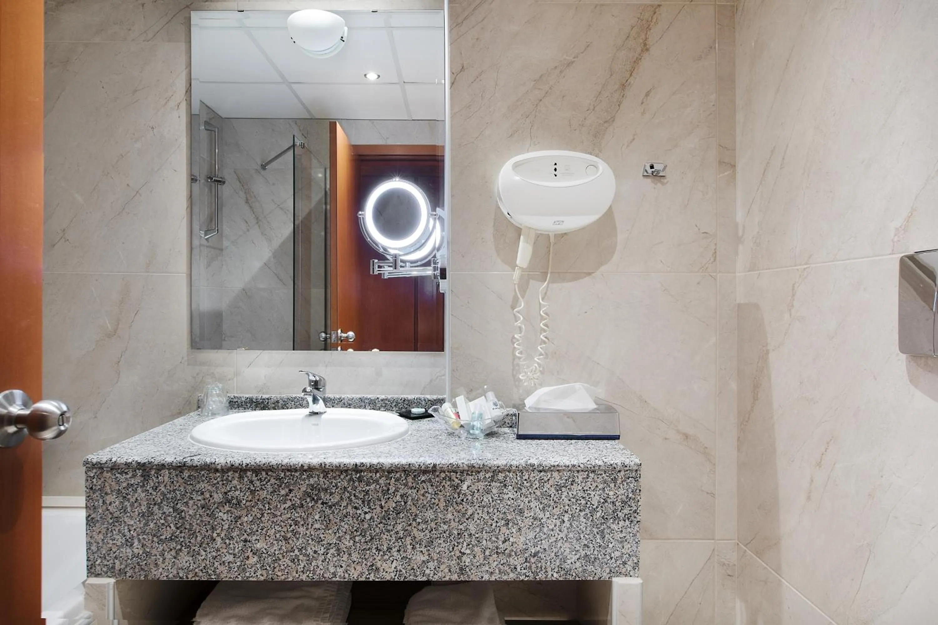 Bathroom in Hotel Z Palace & Congress Center