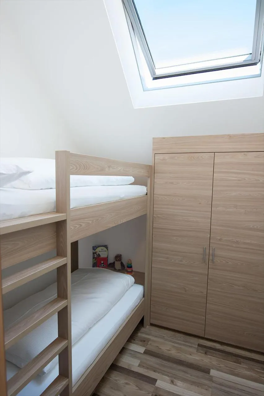 bunk bed, Bed in Hotelmyhome