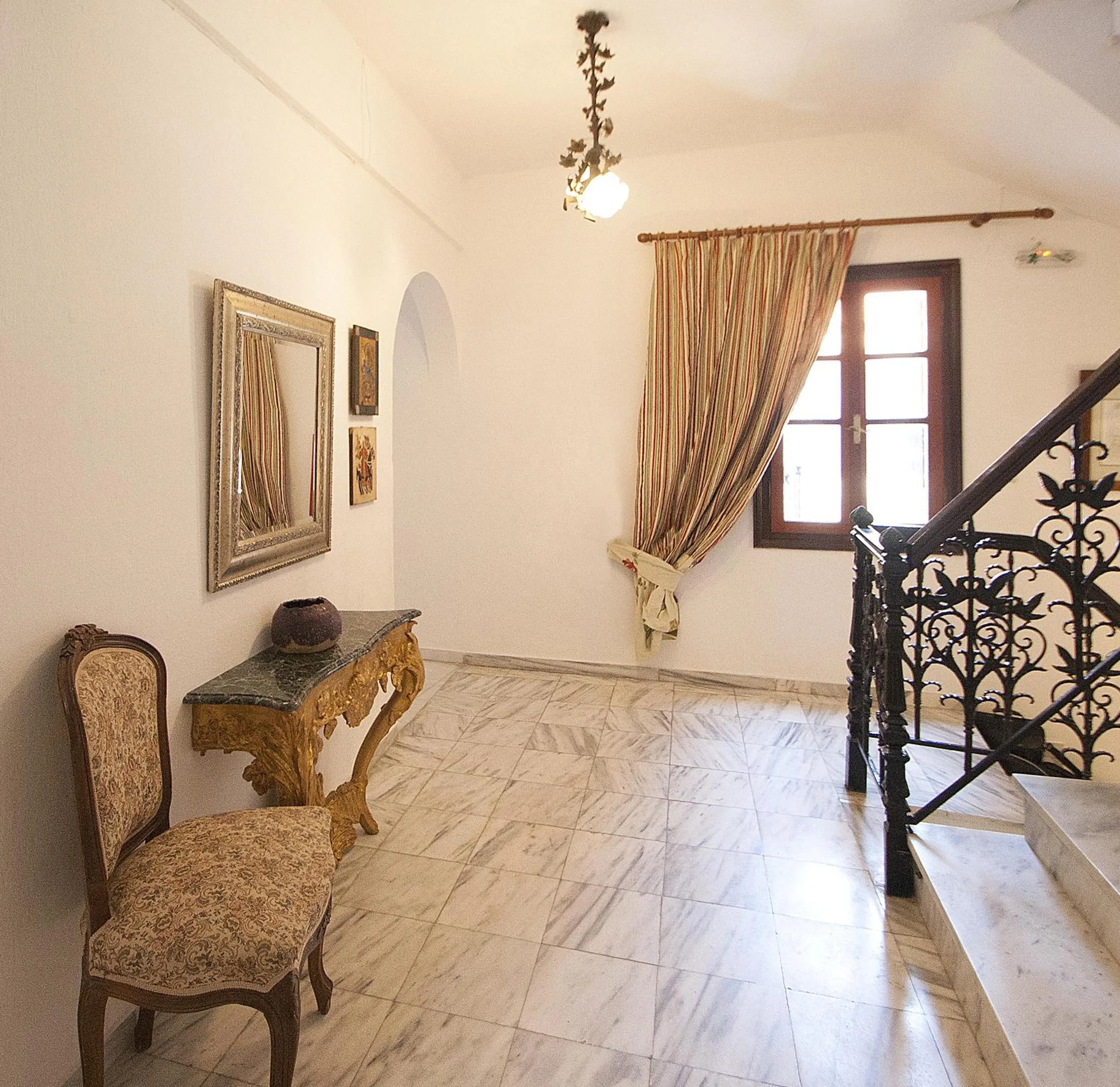 Decorative detail in Hotel Villa Orsa