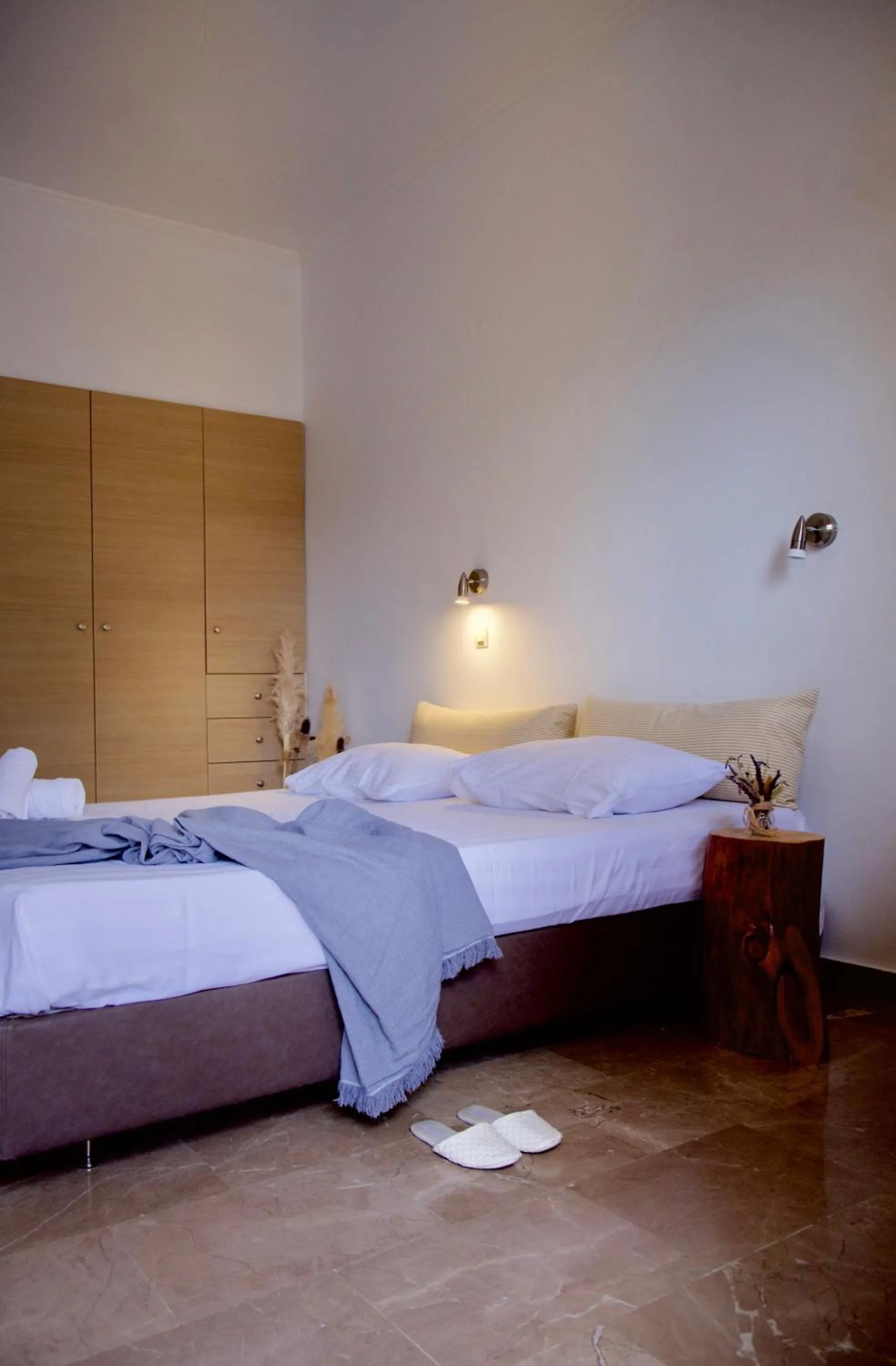 Studio with Side Sea View in Liostasi Retreat