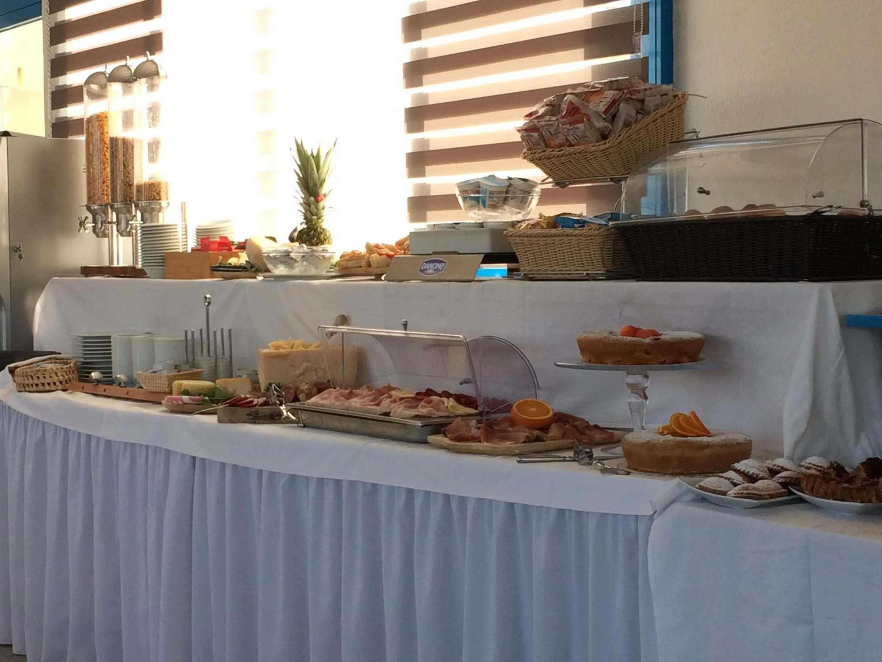 Buffet breakfast in Hotel Trinacria