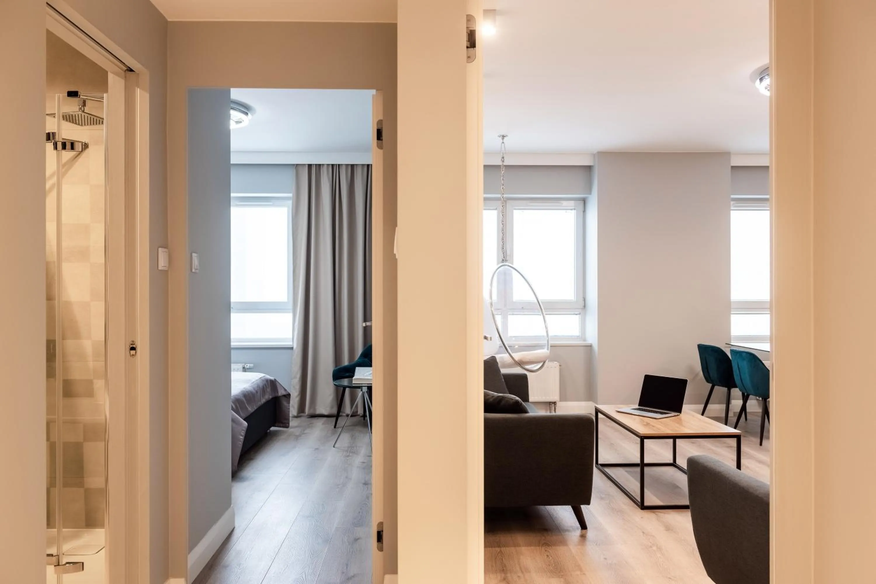 Facade/entrance in Platinum Towers E-Apartments