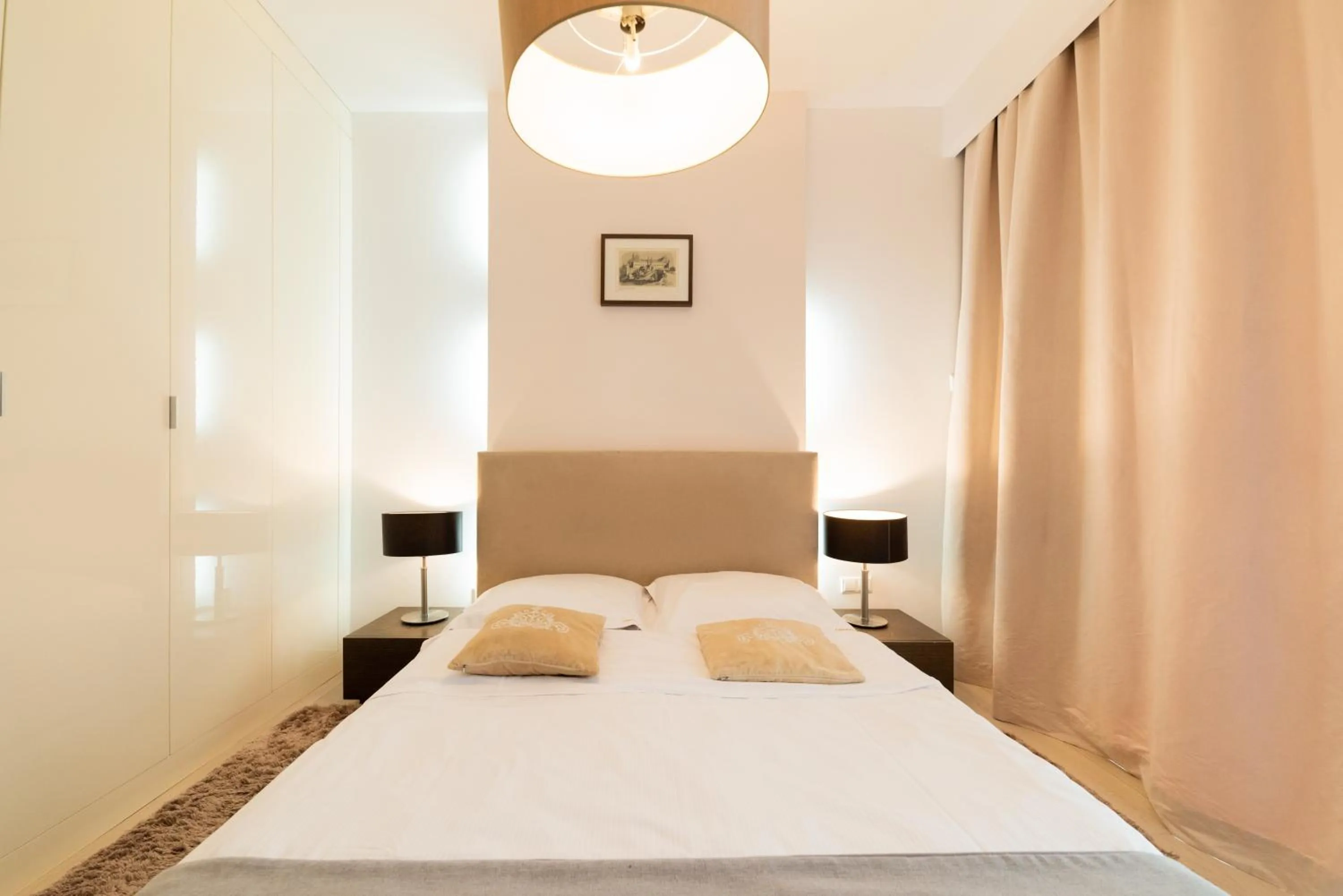 Bedroom, Bed in Platinum Towers E-Apartments