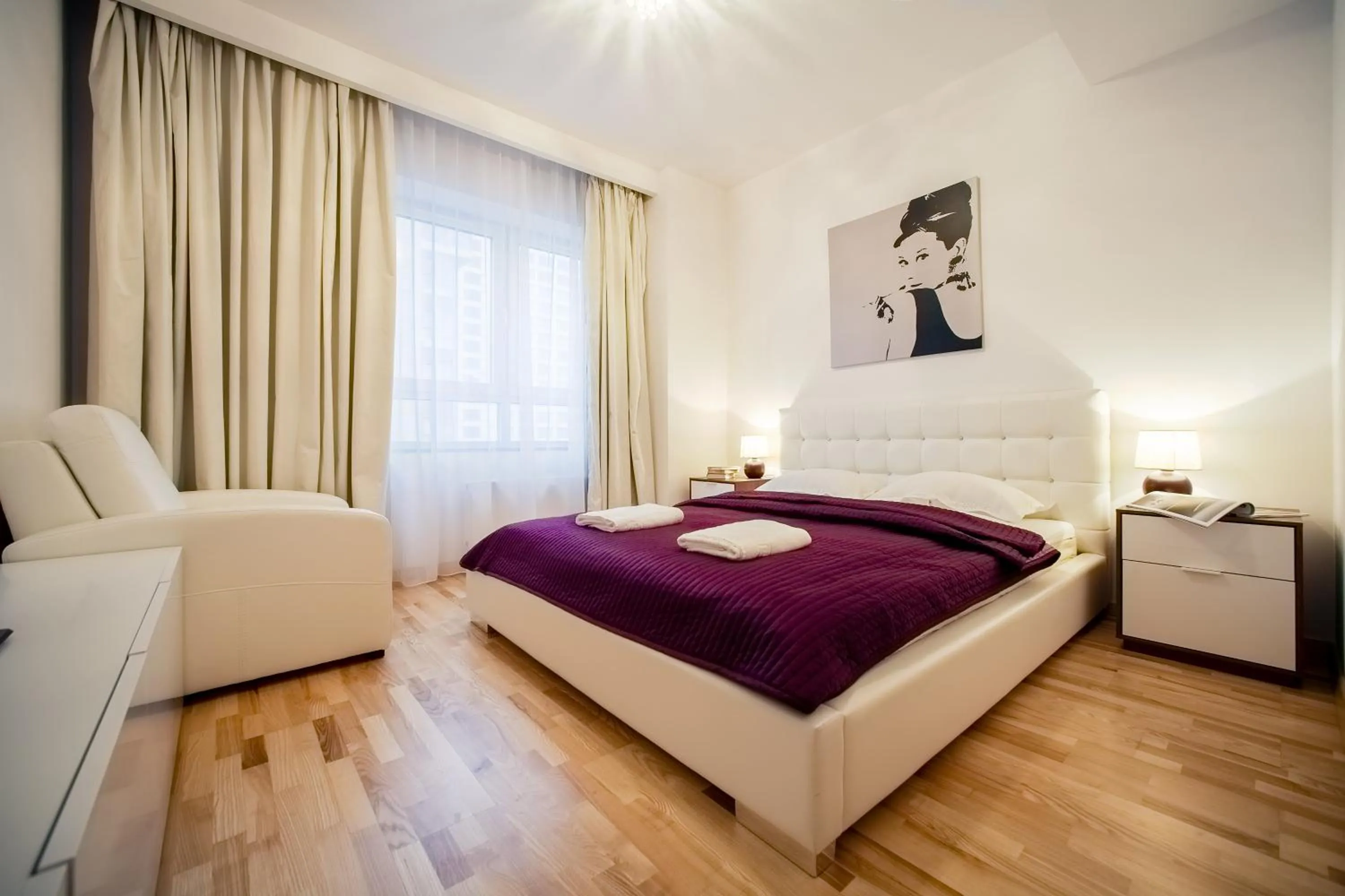 Bedroom, Bed in Platinum Towers E-Apartments