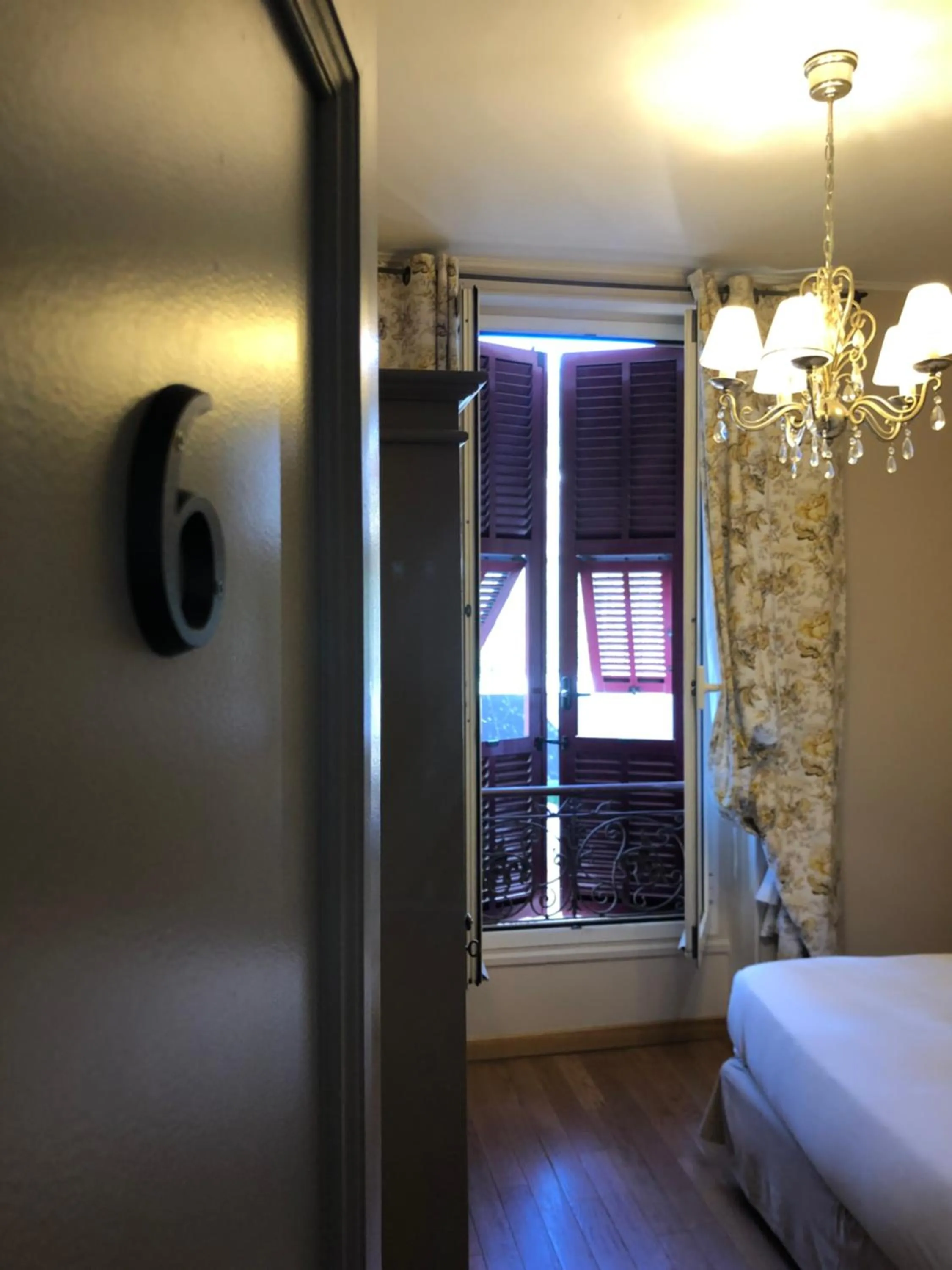 Bedroom, Bed in Hotel La Regence