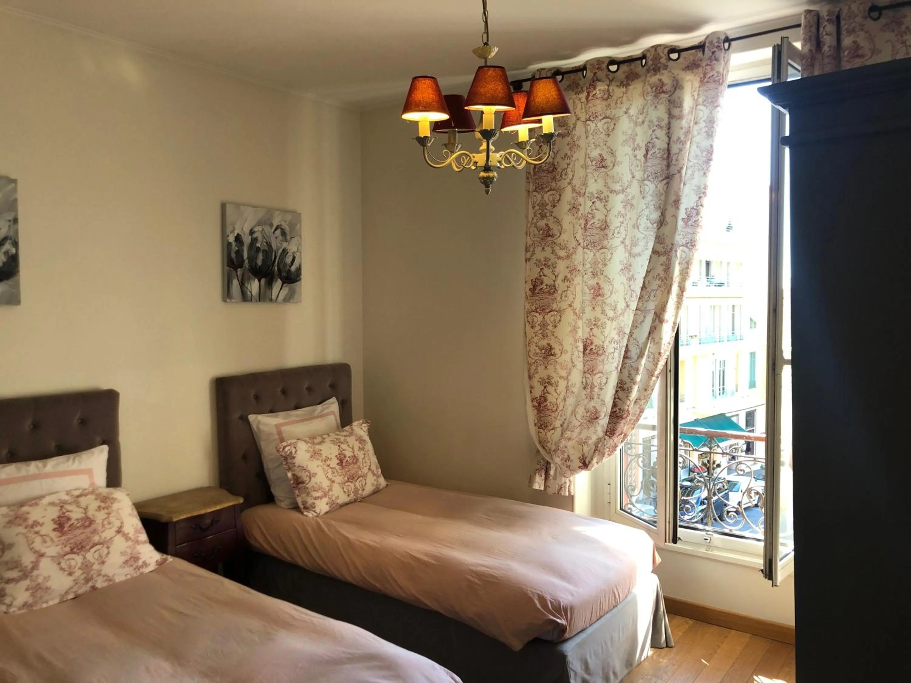 Bedroom, Bed in Hotel La Regence