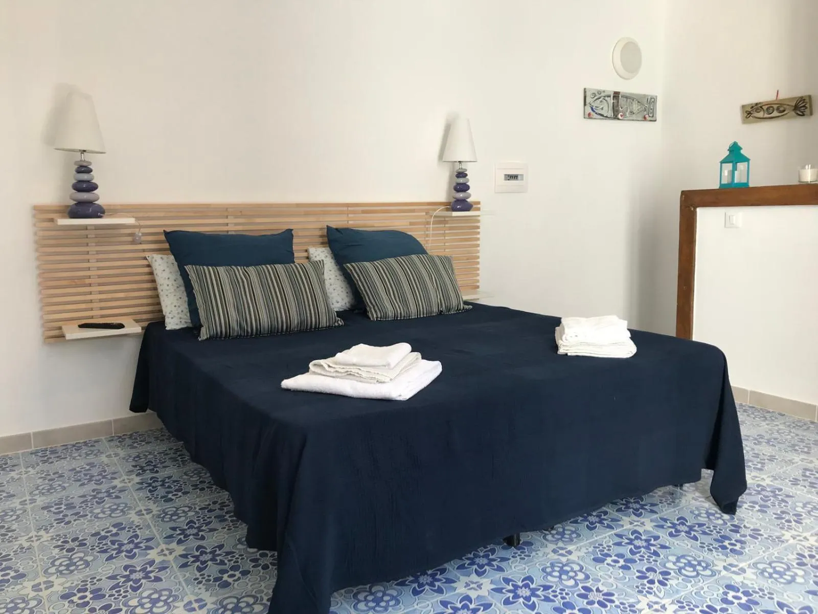 Bedroom, Bed in Vic e Vicariell