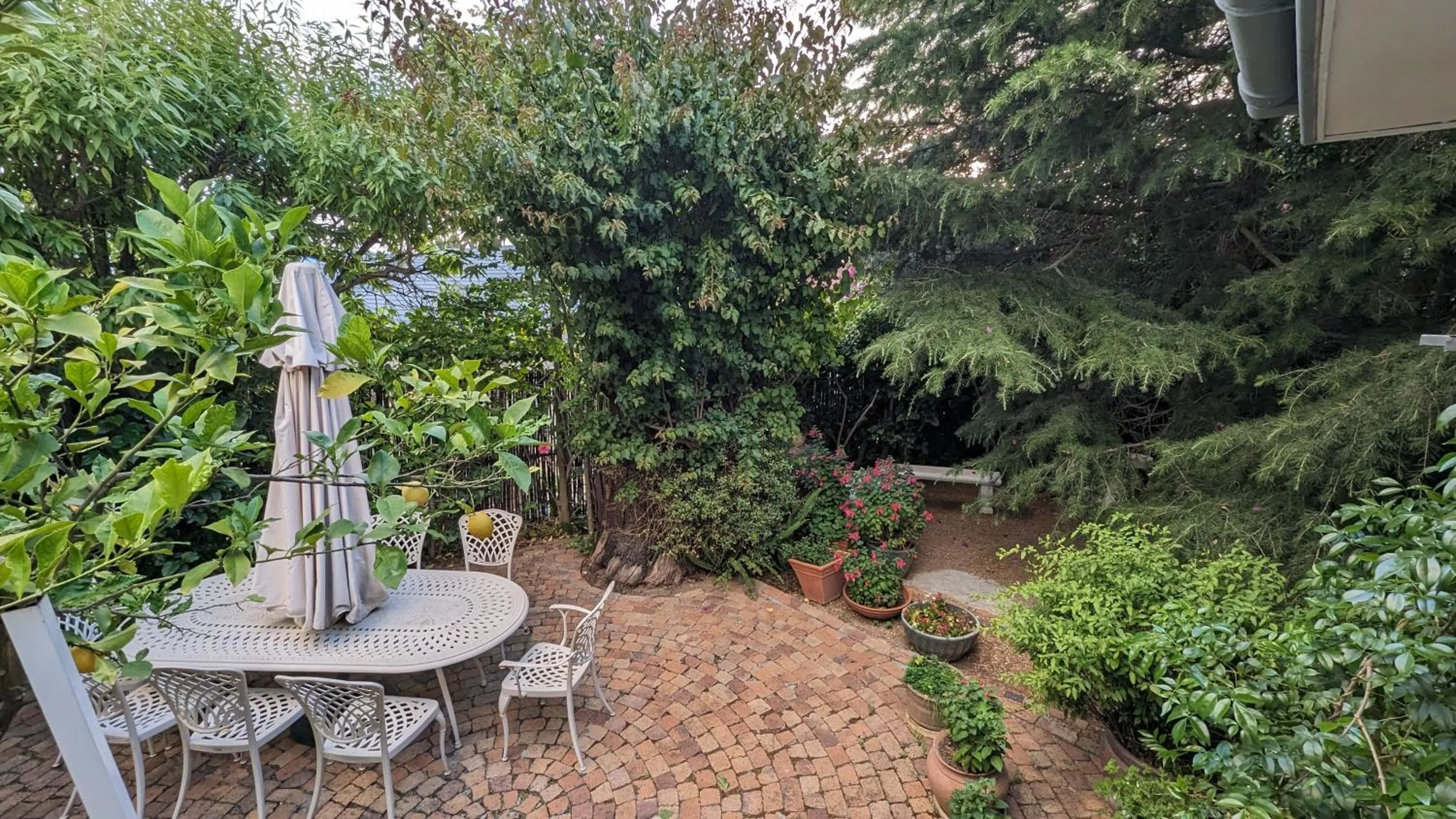 Breakfast in Alba House Guest House