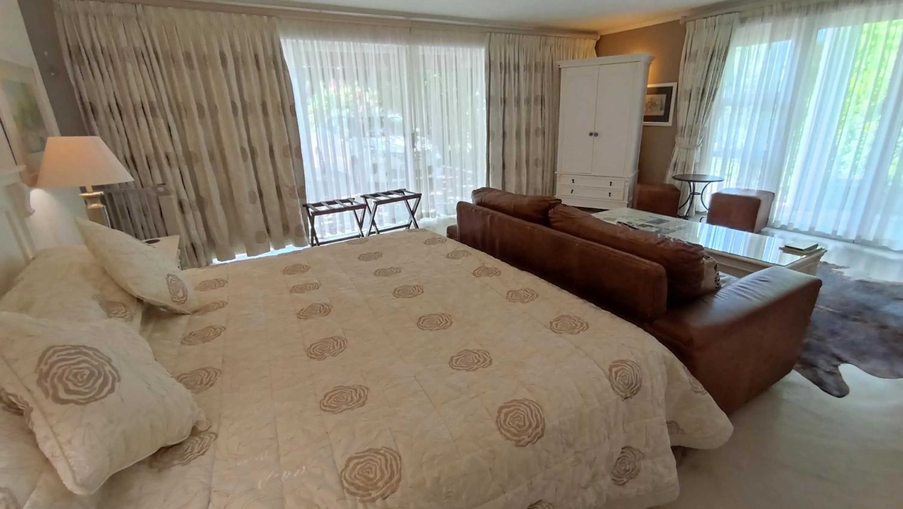 Bed in Alba House Guest House