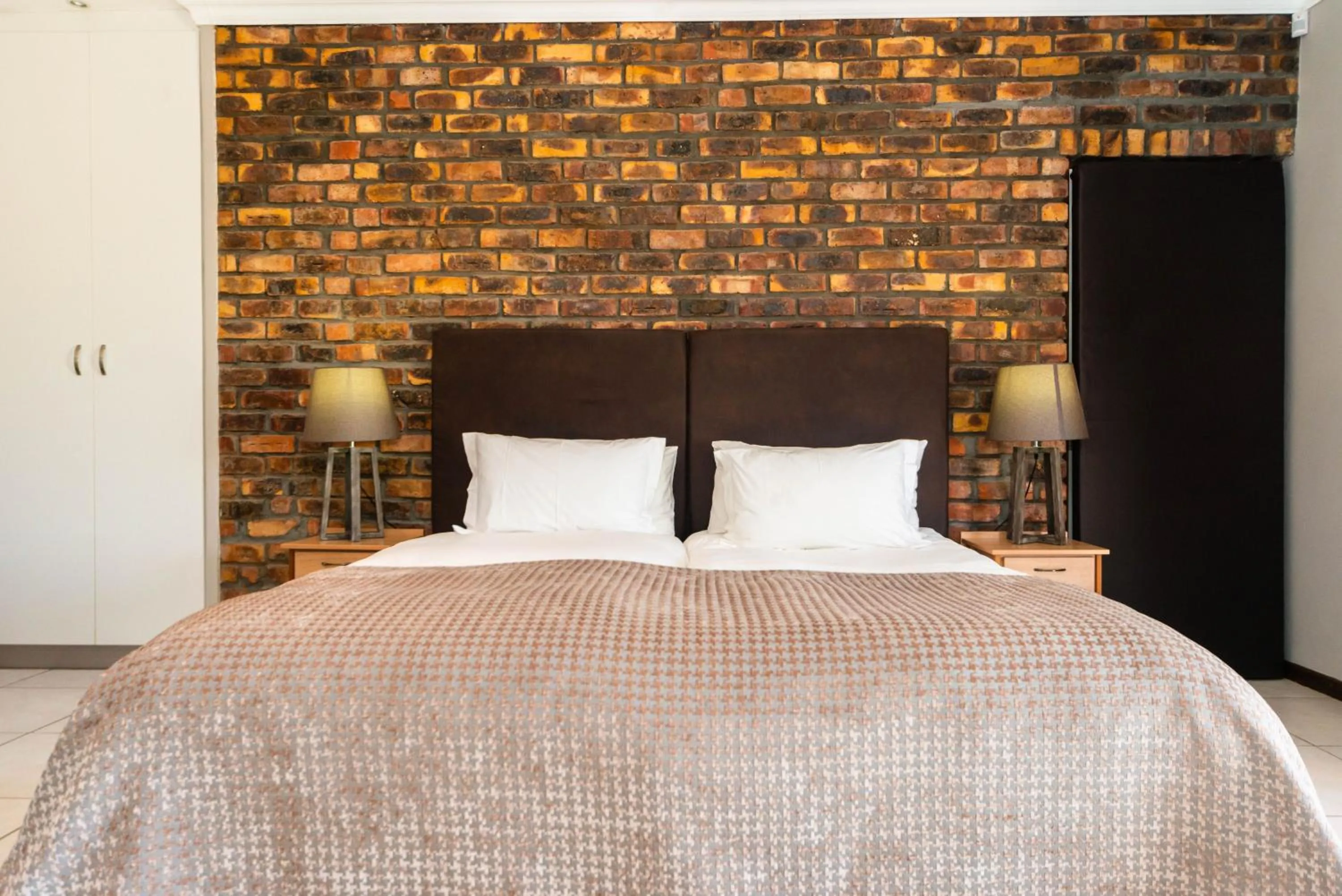 Bed in Melkboomsdrift Guest House & Conference Centre