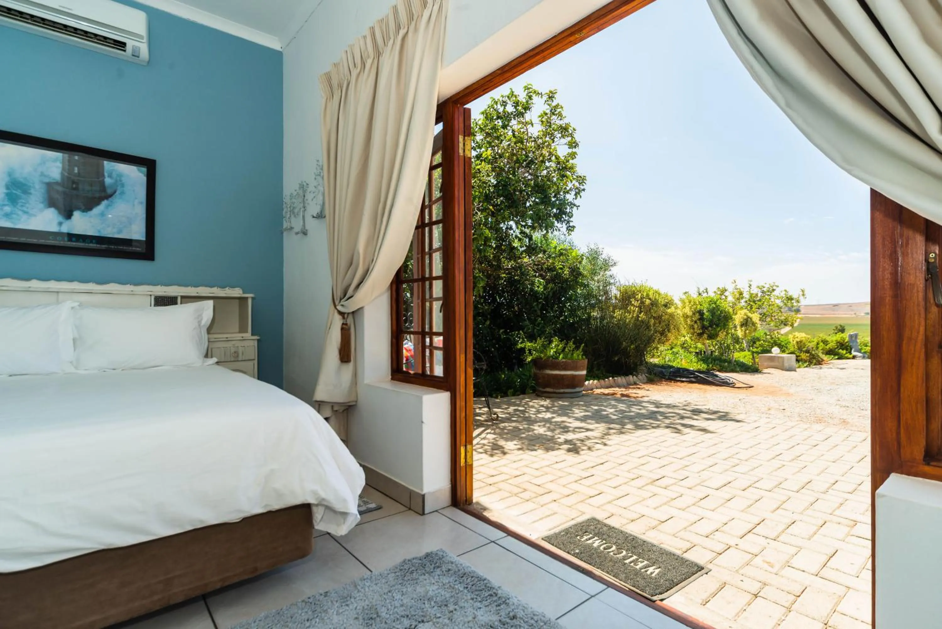 Bed in Melkboomsdrift Guest House & Conference Centre