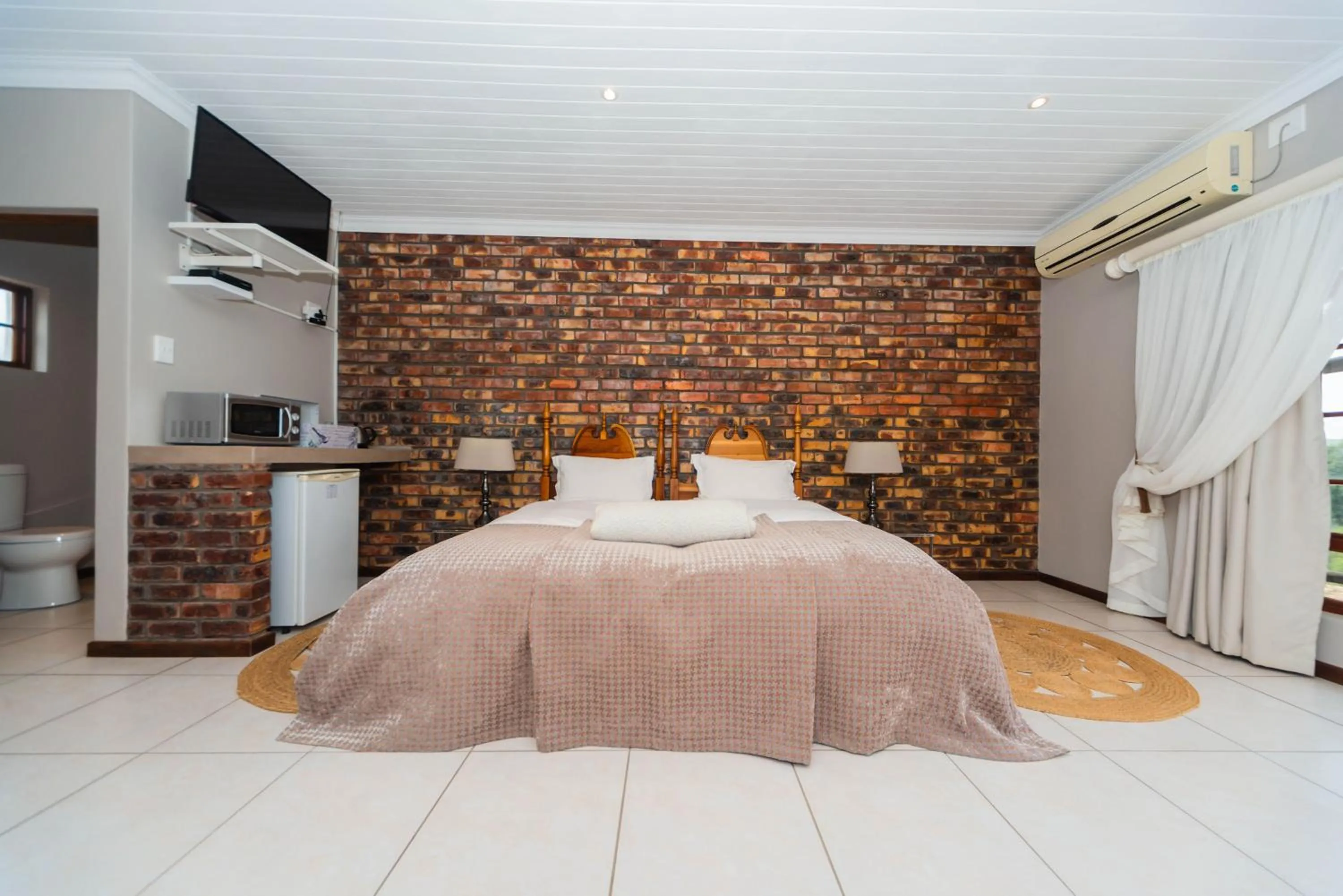 Bed in Melkboomsdrift Guest House & Conference Centre