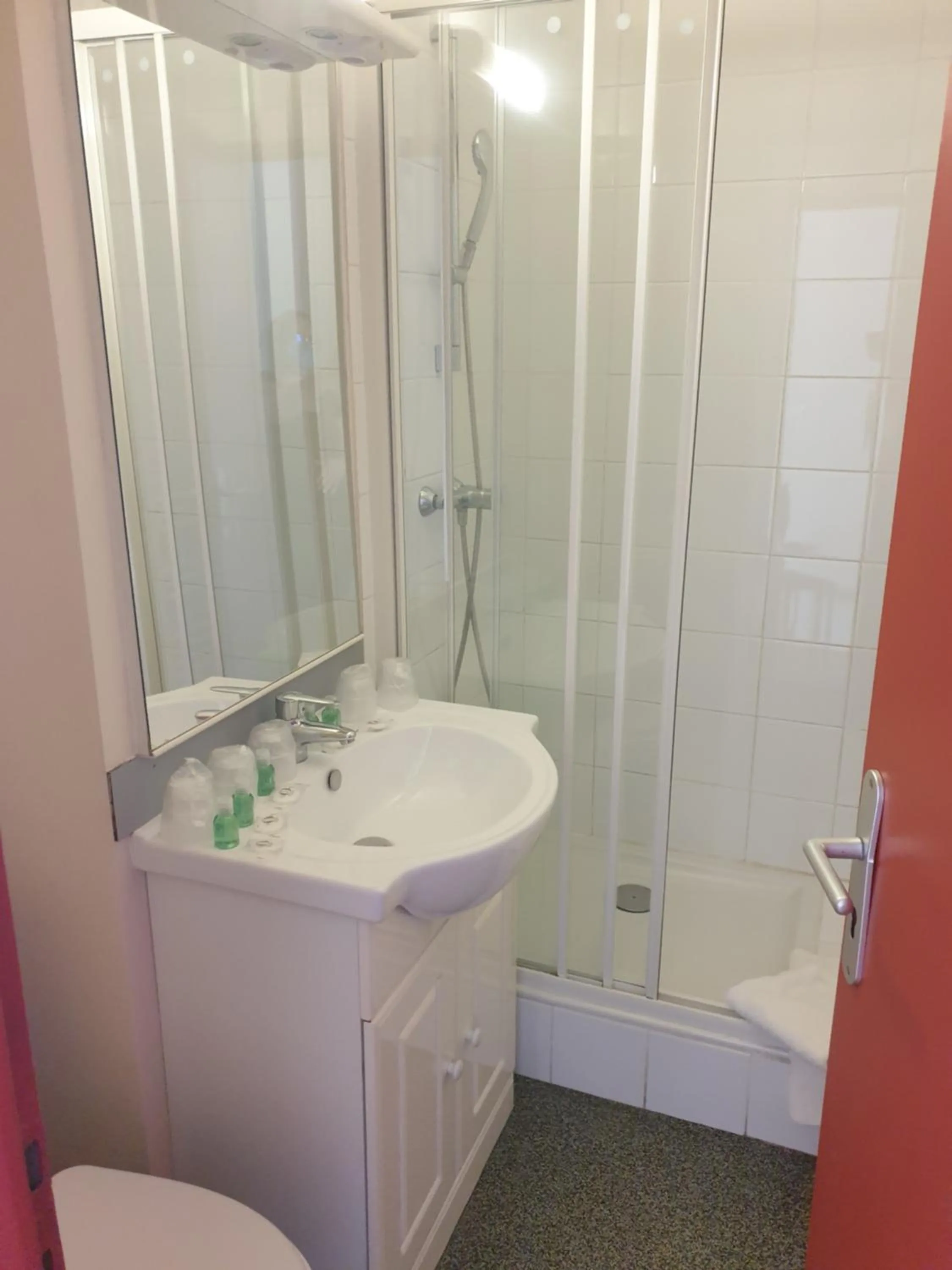 Bathroom in Hôtel Hermance