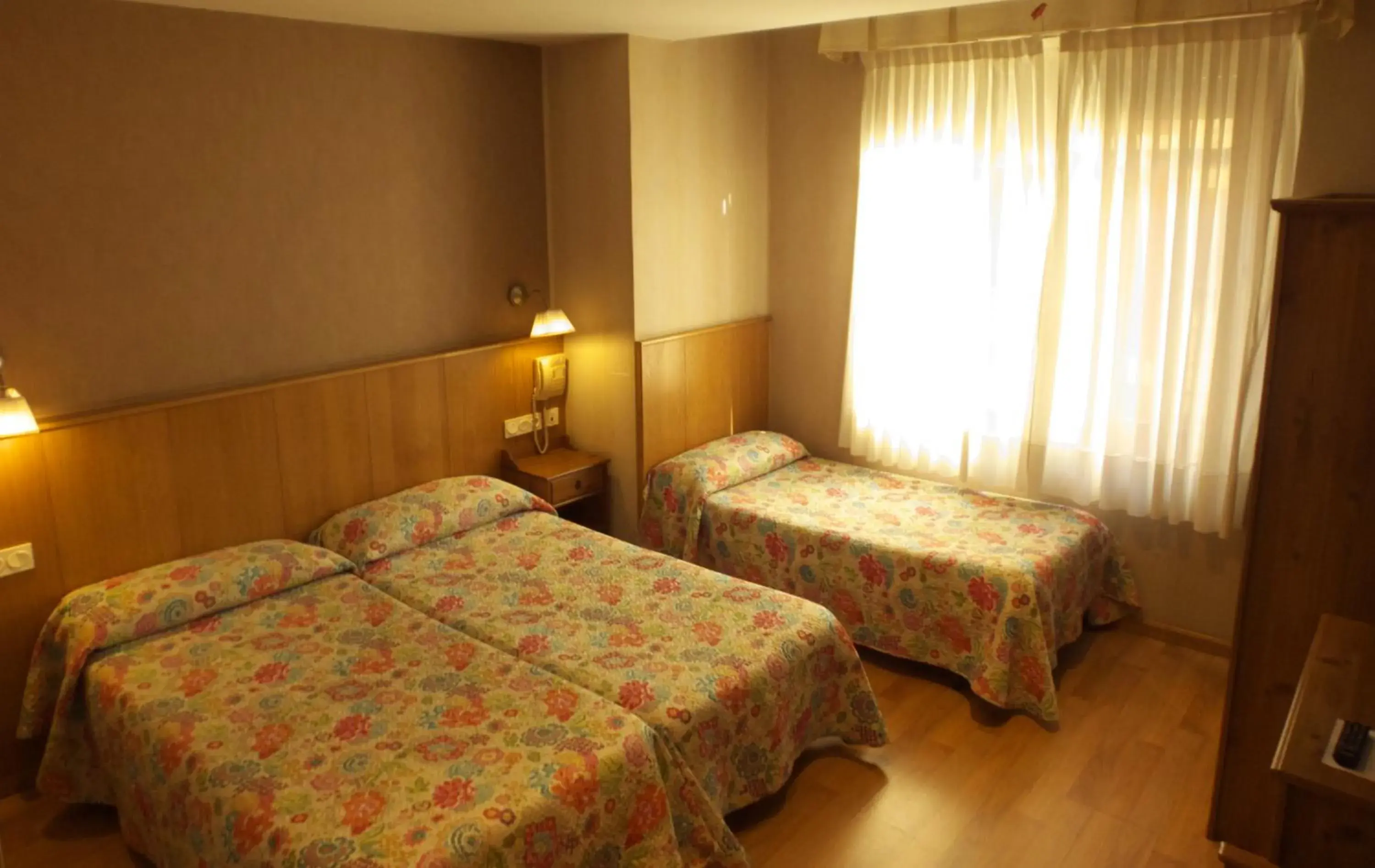 Triple Room in Hostal Orejas Triple Room in Hostal Orejas