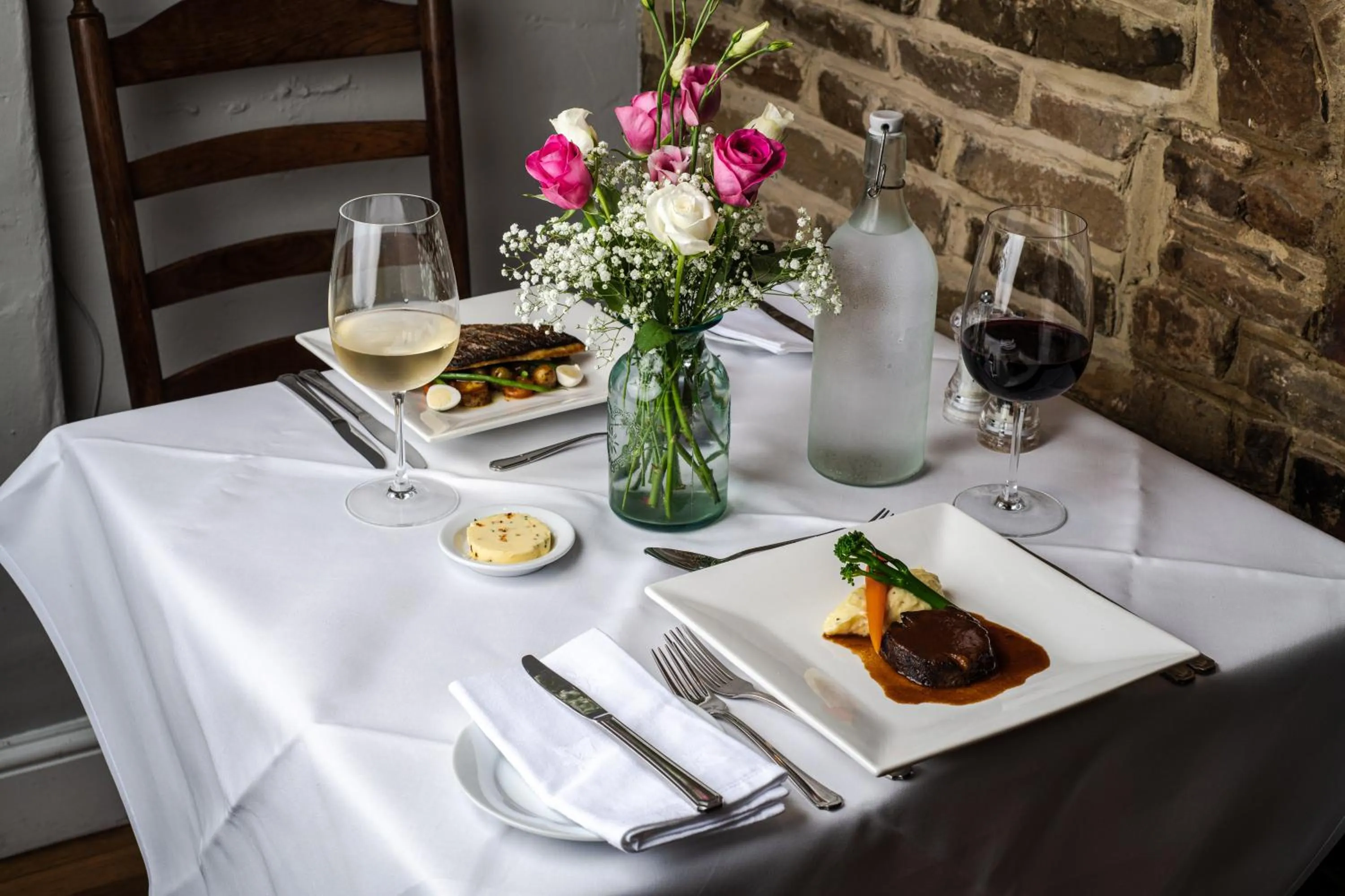 Restaurant/places to eat in Random Hall