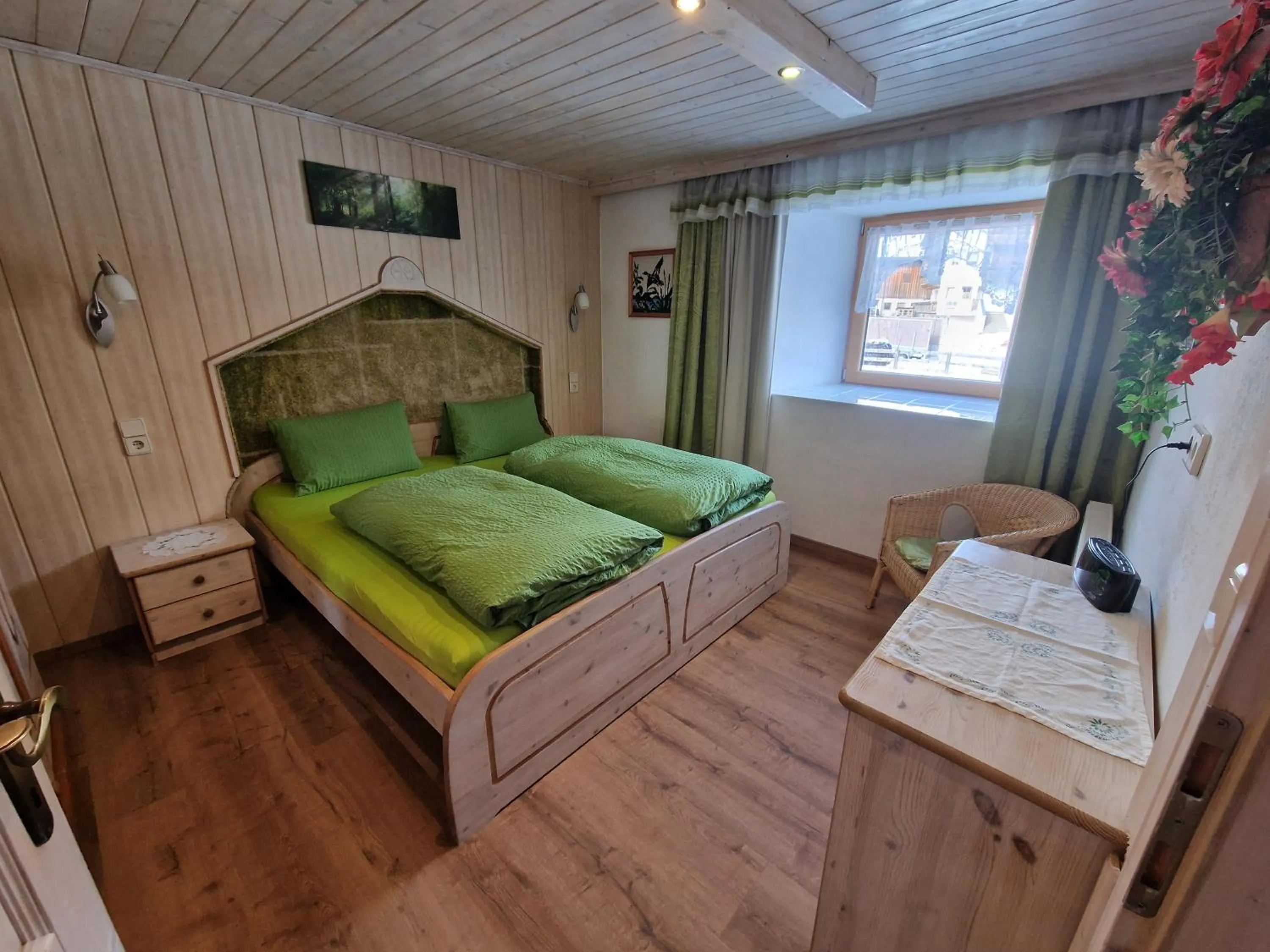 Deluxe Two-Bedroom Apartment in Badhaus