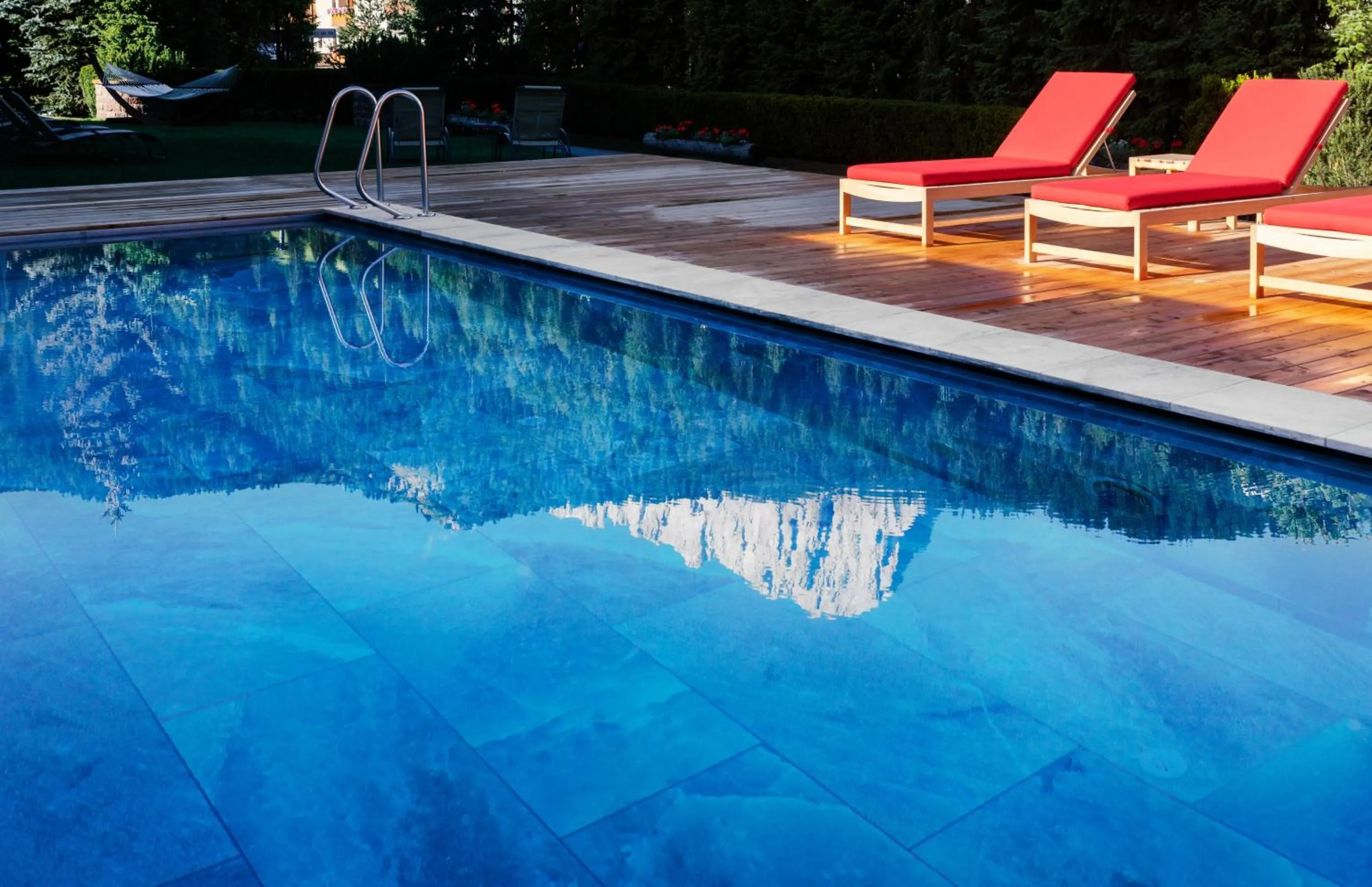 Swimming pool in Hotel Tyrol