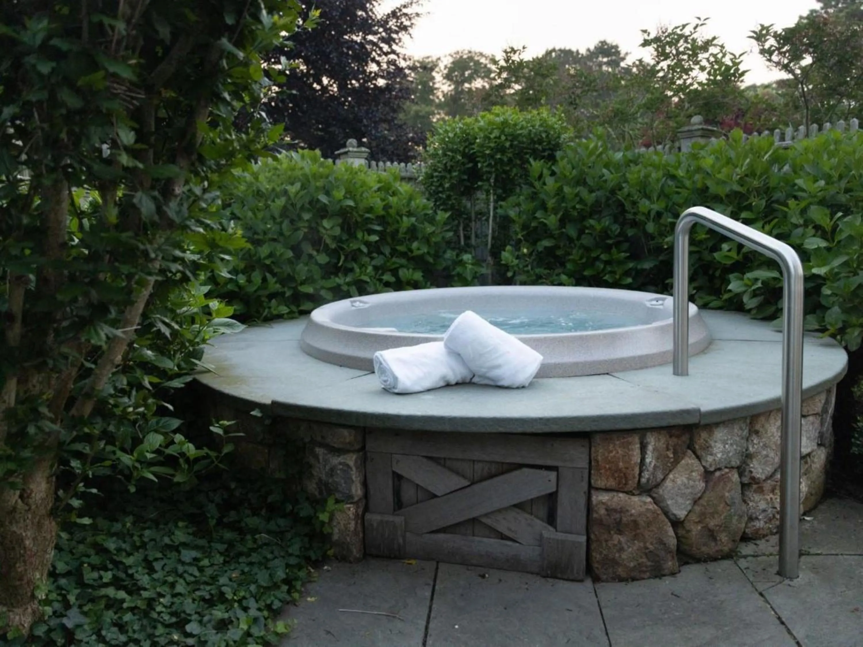 Hot Tub in Wequassett Resort and Golf Club