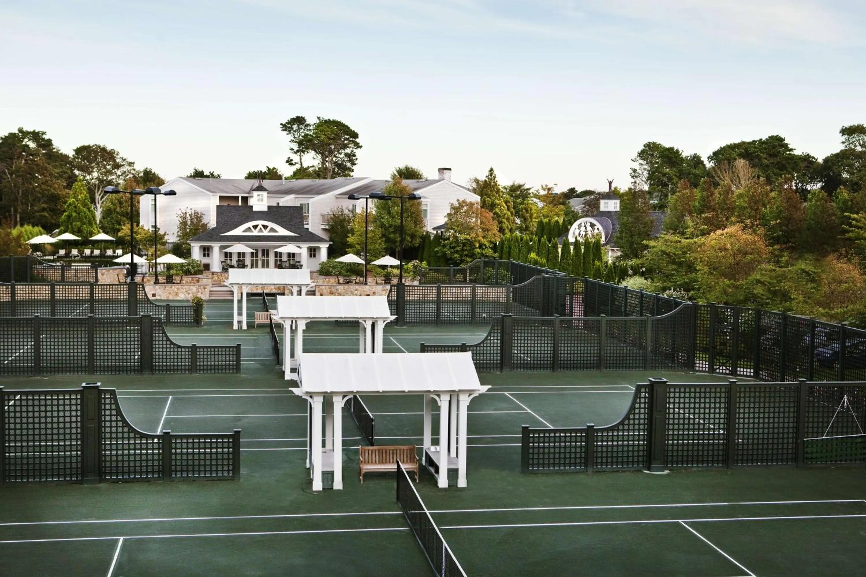 Tennis court in Wequassett Resort and Golf Club