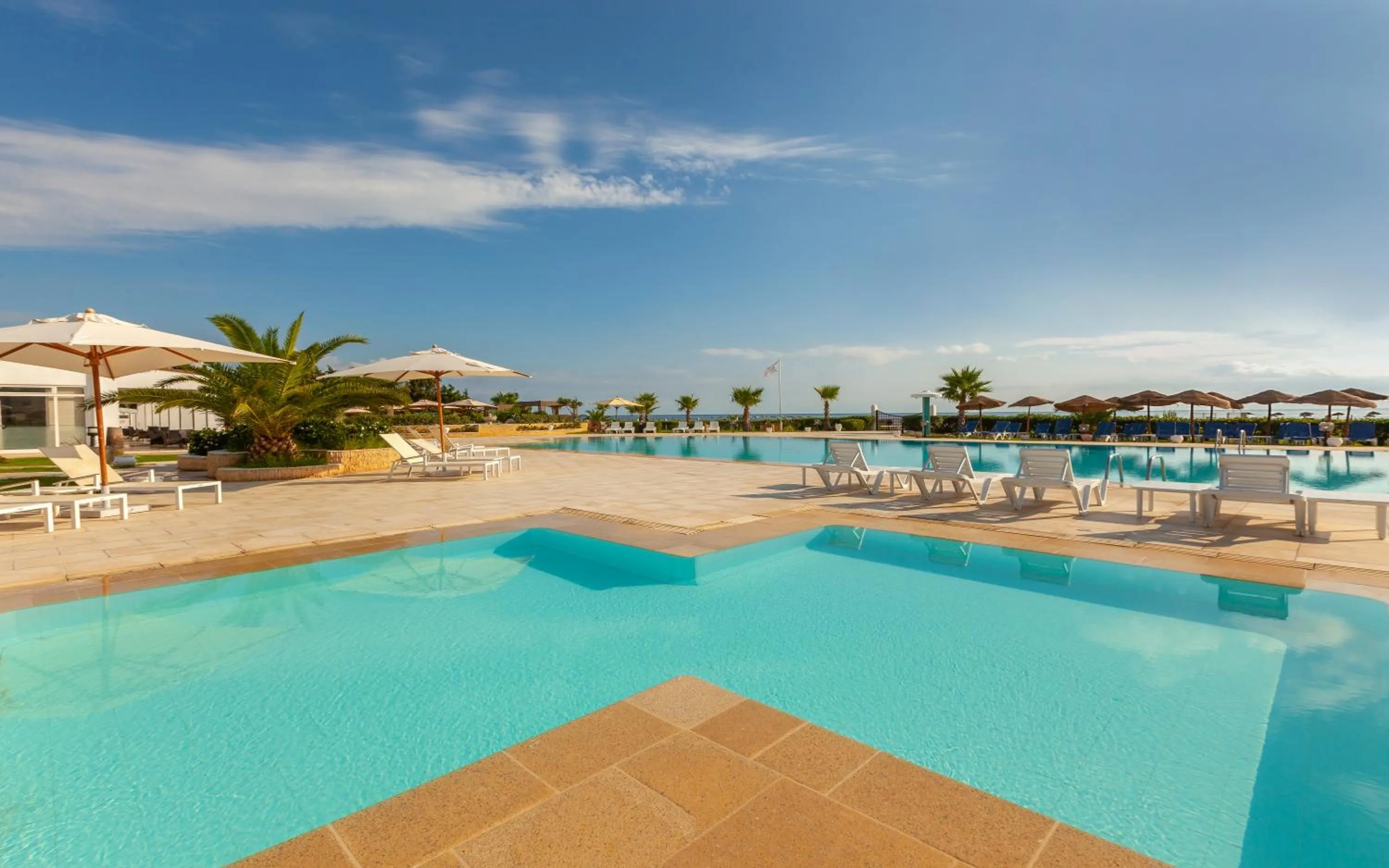 Swimming pool in Hotel Nour Congress & Resort