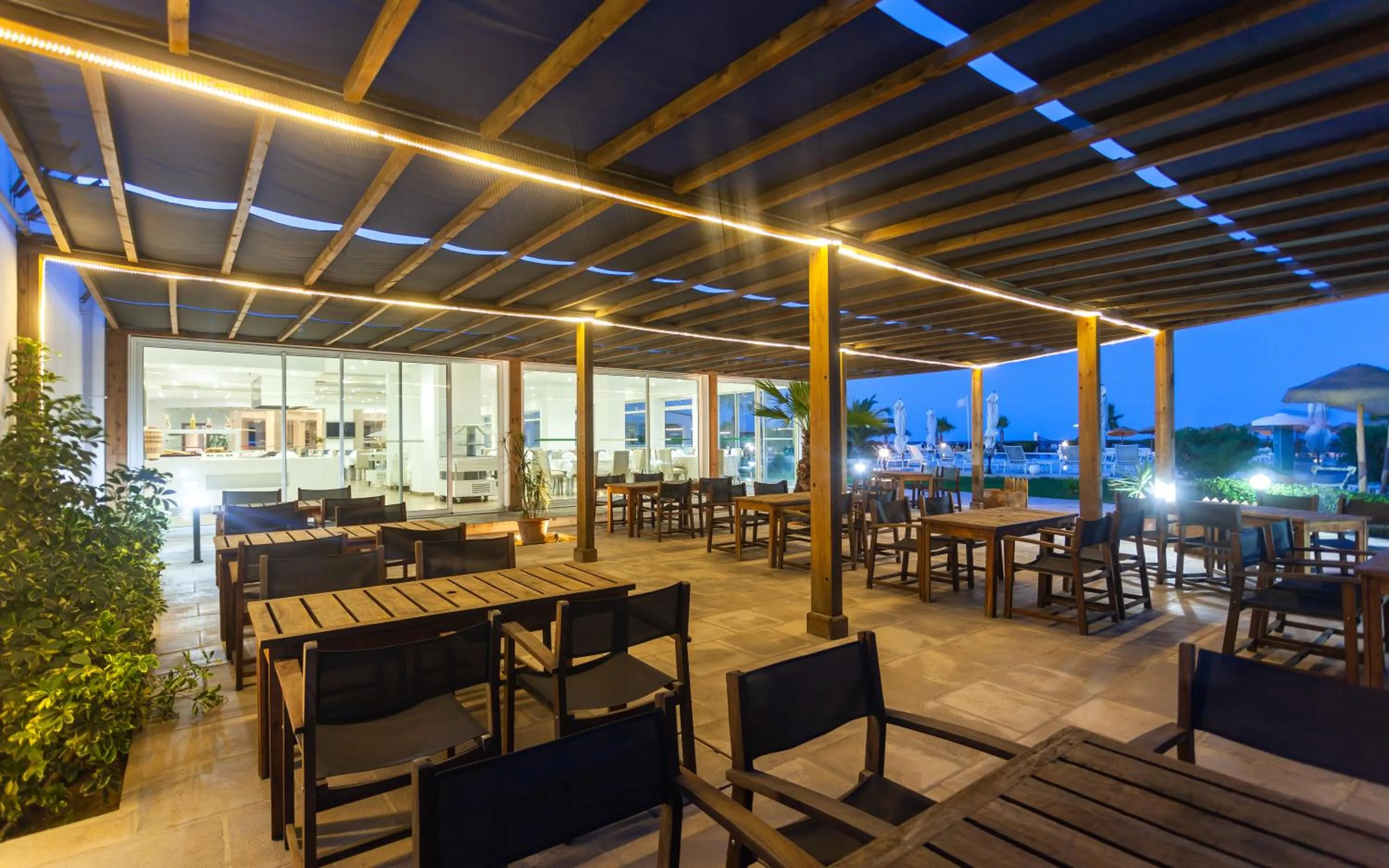 Restaurant/places to eat in Hotel Nour Congress & Resort