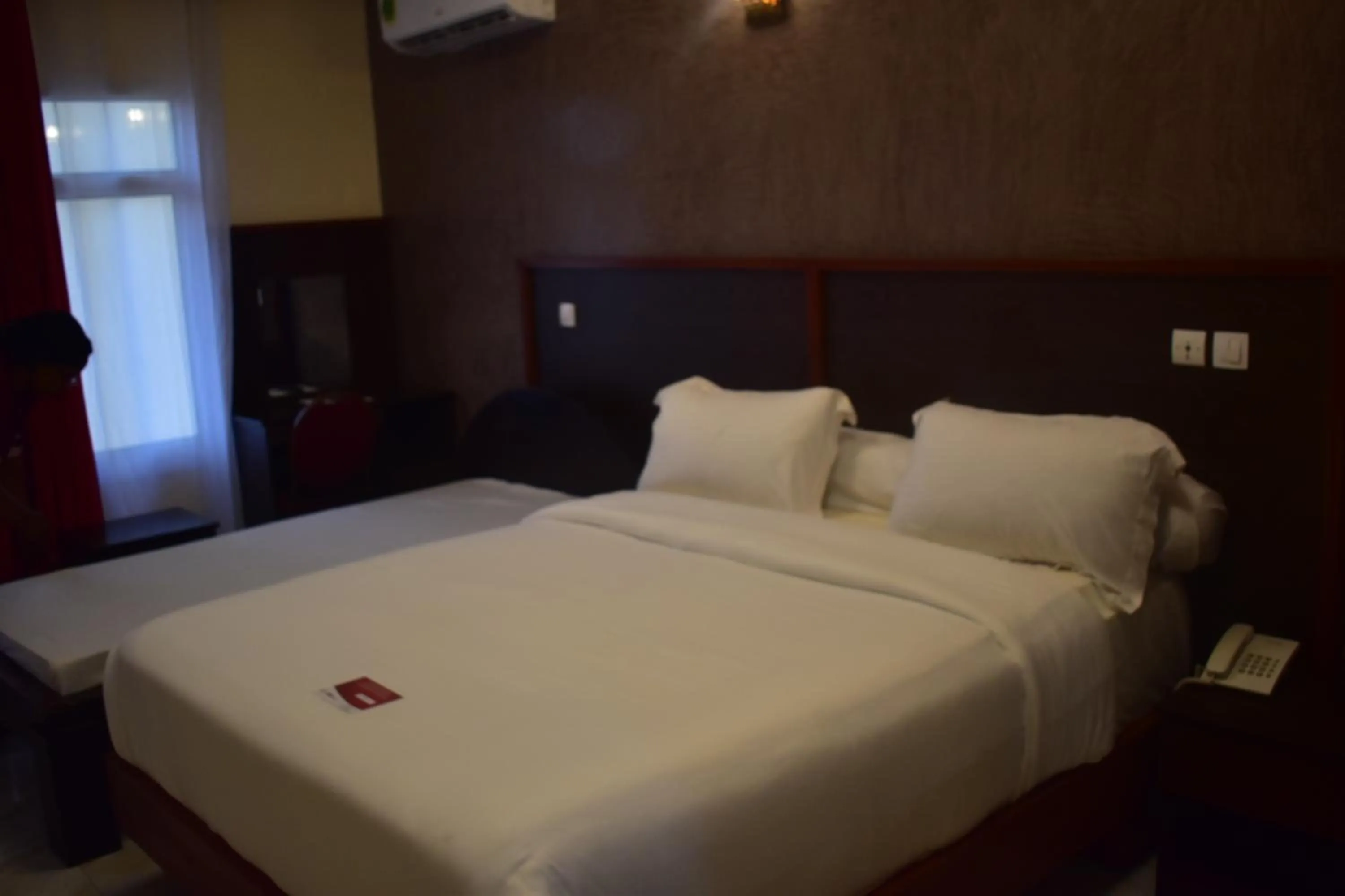 Bed in Safyad Hotel